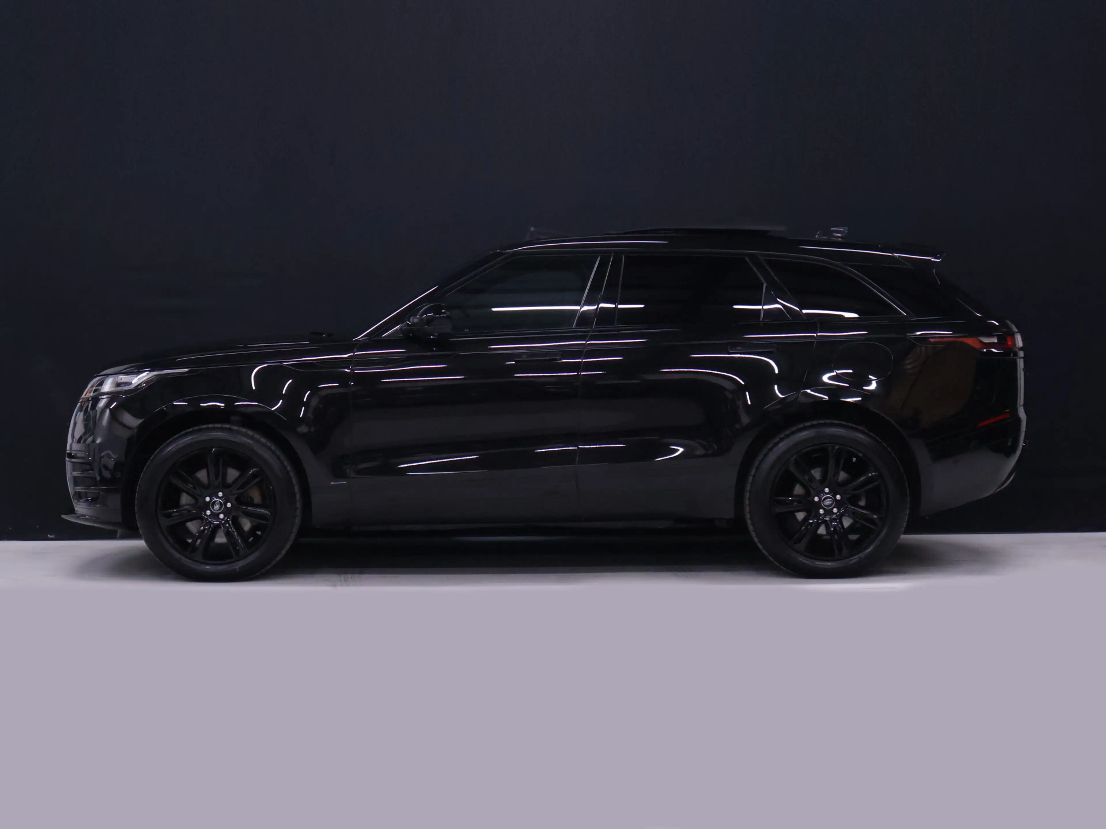 Land Rover Range Rover Velar 2.0 P400e R-Dynamic HSE [SCHUIFKANTELDAK, MERIDAN — photo 2