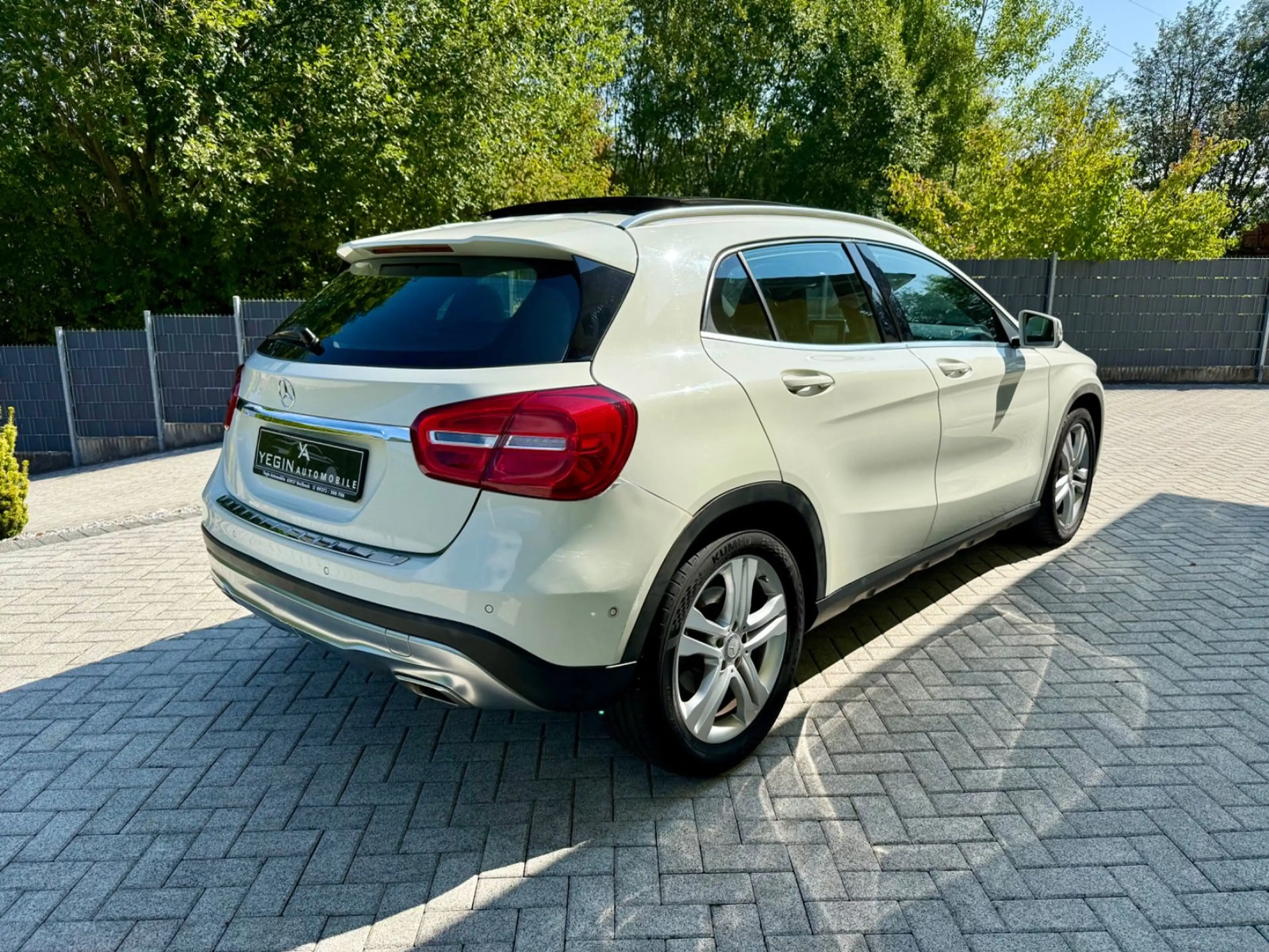 Mercedes-Benz GLA 200 Urban Sitzheizung-Bi-Xenon-Pano — photo 5