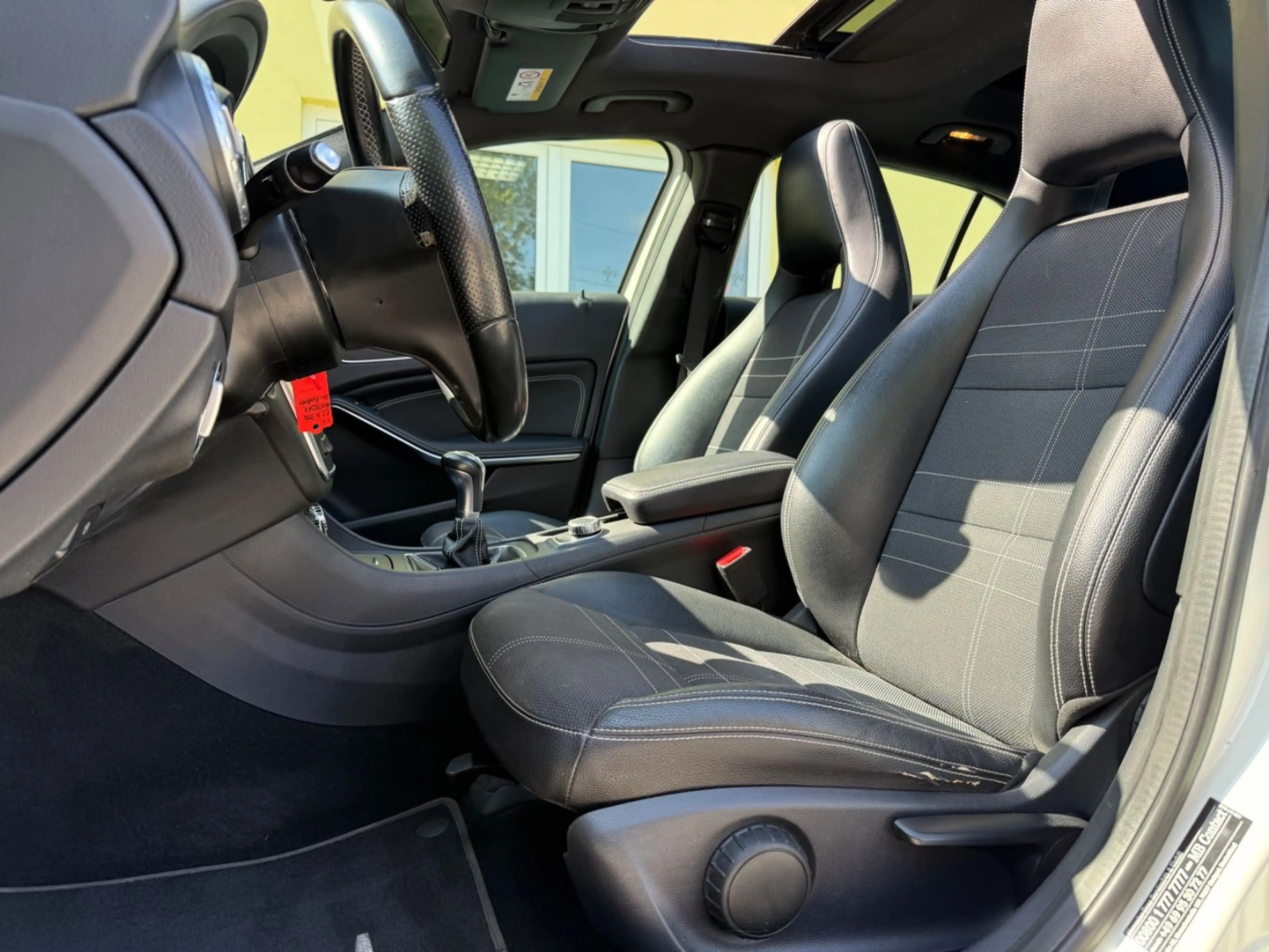 Mercedes-Benz GLA 200 Urban Sitzheizung-Bi-Xenon-Pano — photo 9