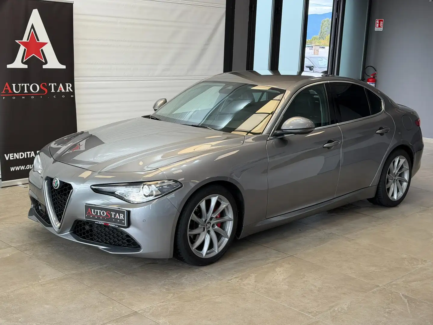 Alfa Romeo Giulia Giulia 2.2 t Super 180cv auto Grigio - 1