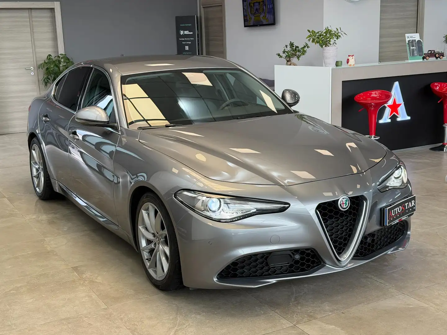 Alfa Romeo Giulia Giulia 2.2 t Super 180cv auto Grigio - 2