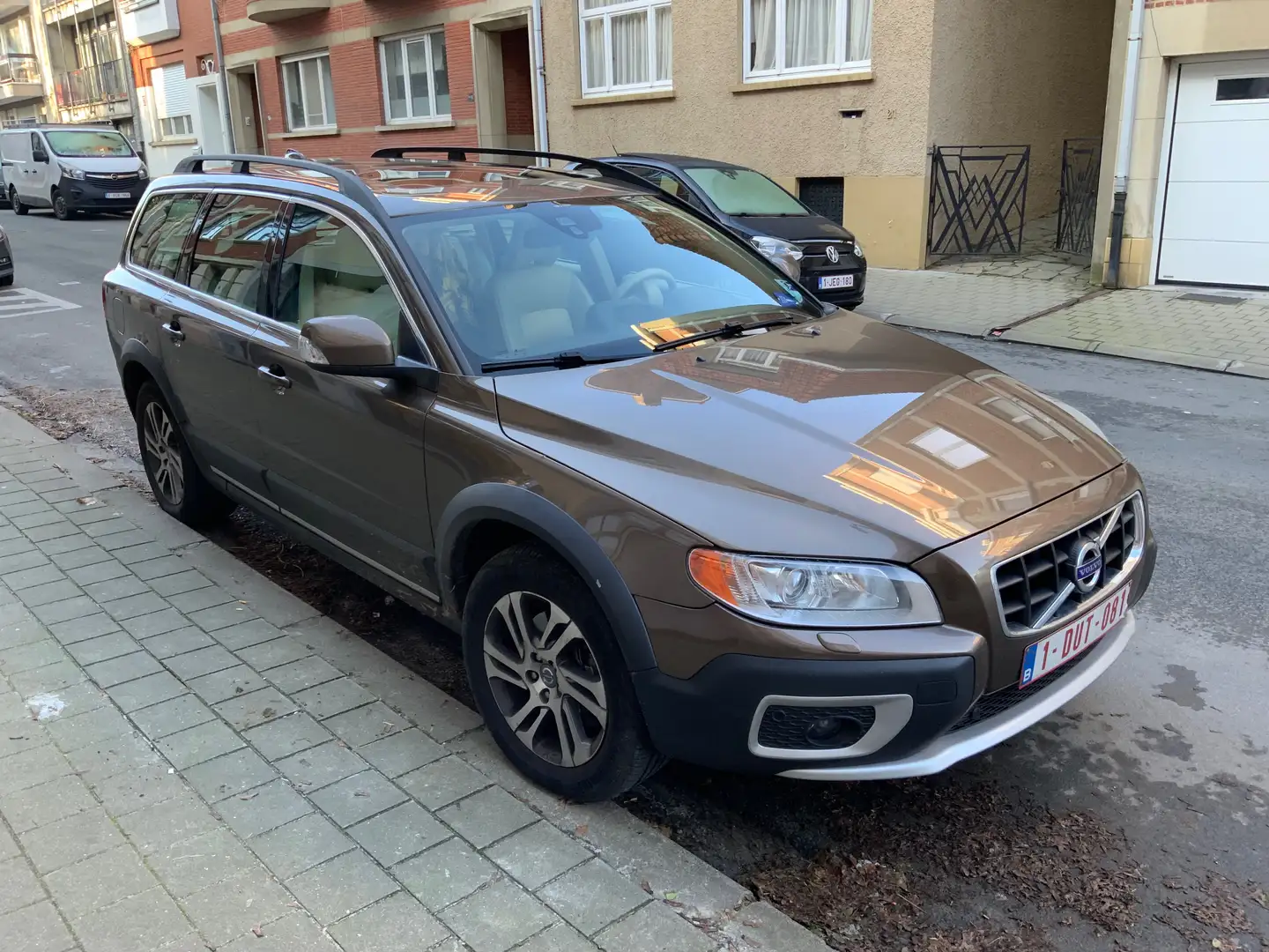 Volvo XC70 2.0 D4 Momentum Geartronic Bronce - 2