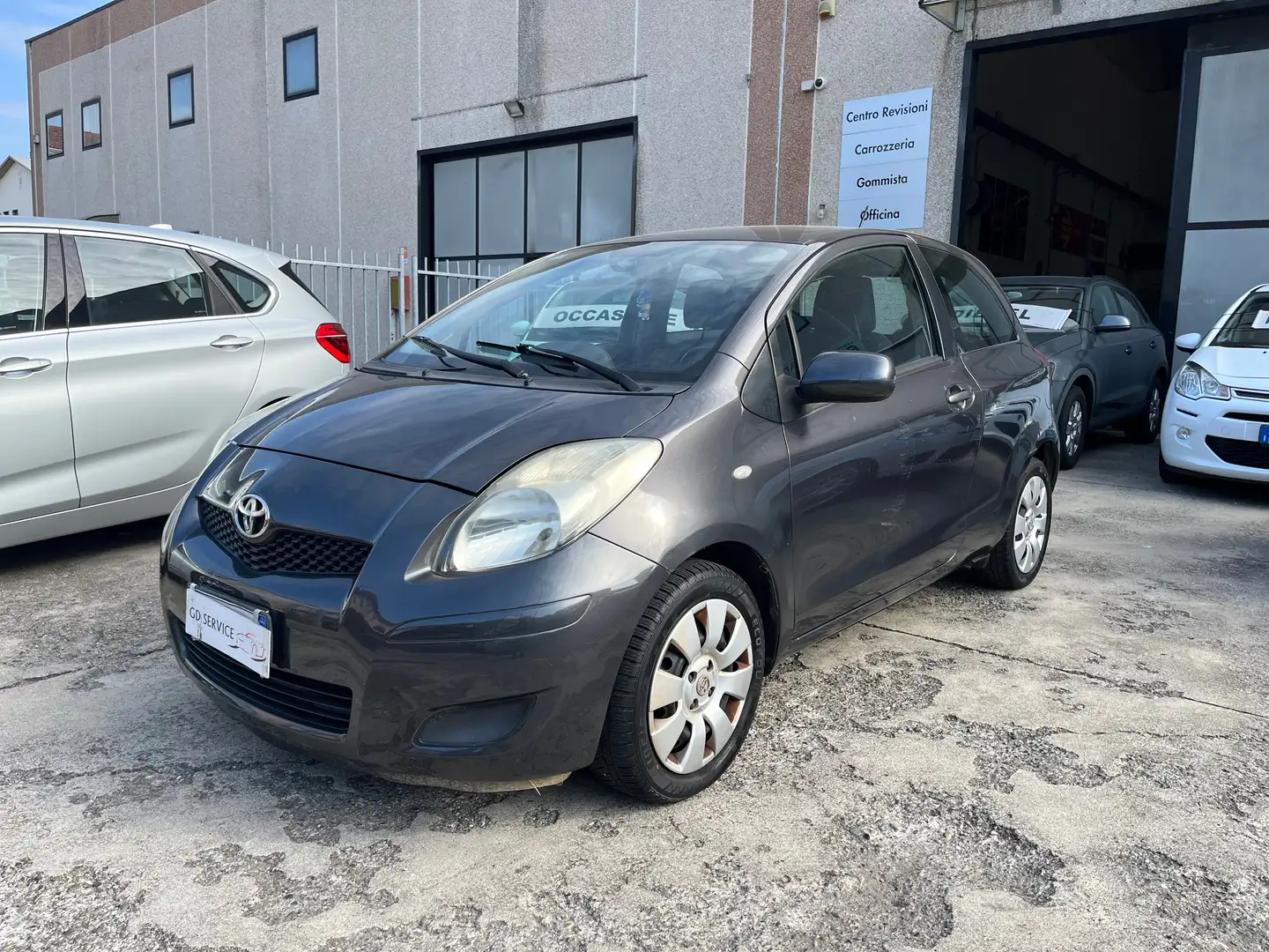 Toyota Yaris 3p 1.3 dual Sol - EURO 4 - TAGLIANDI CERTIFICATI Grigio - 1