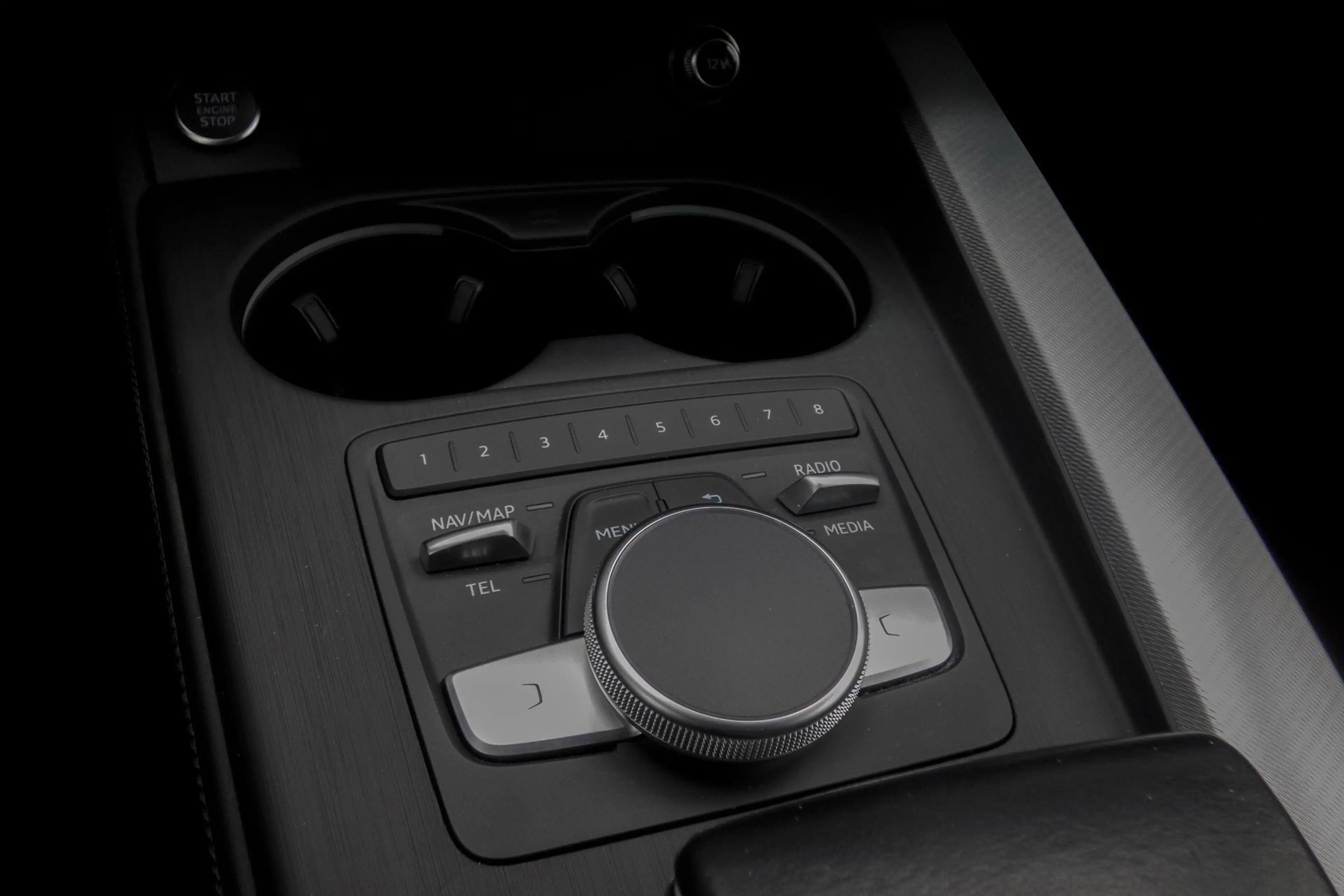 Audi A4 Avant 2.0 TFSI MHEV Design Pro Line Plus | Virtual — photo 42