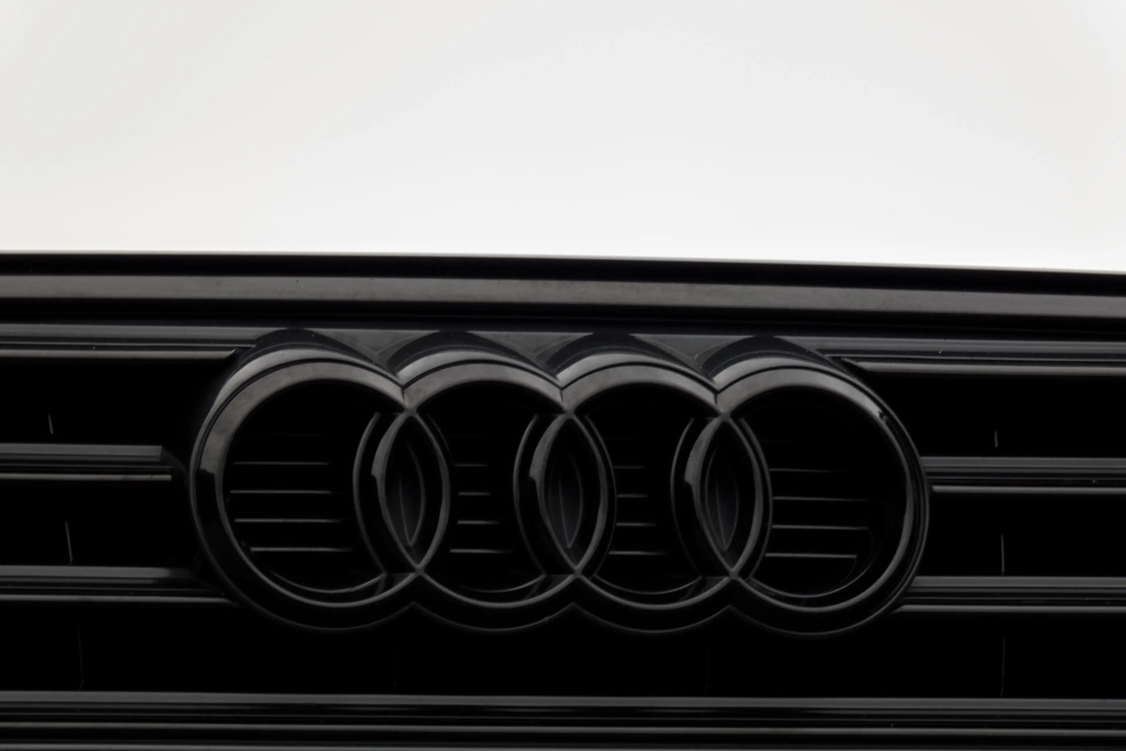 Audi A4 Avant 2.0 TFSI MHEV Design Pro Line Plus | Virtual — photo 12