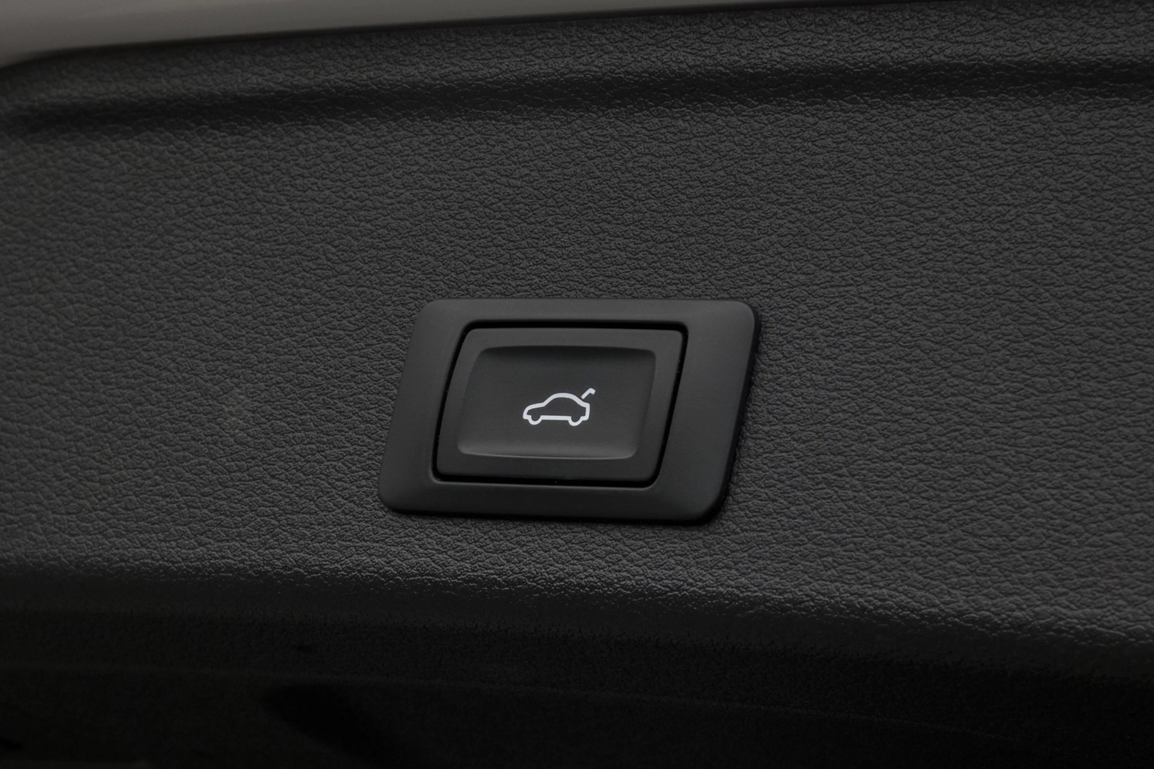 Audi A4 Avant 2.0 TFSI MHEV Design Pro Line Plus | Virtual — photo 39