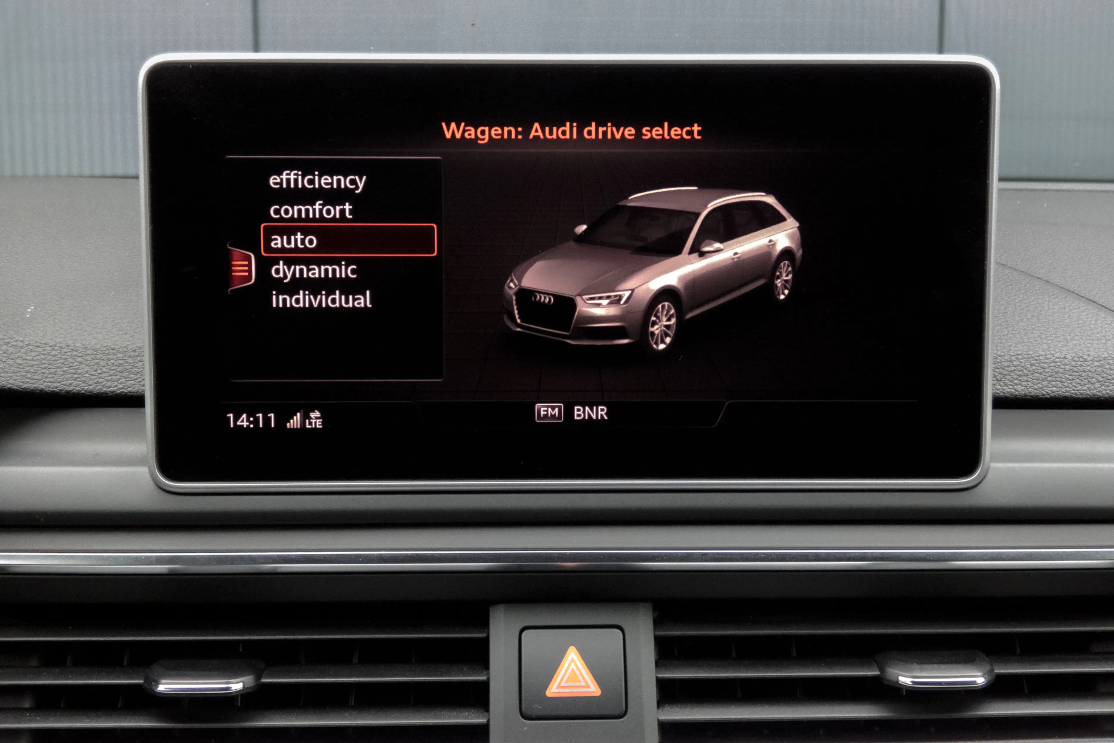 Audi A4 Avant 2.0 TFSI MHEV Design Pro Line Plus | Virtual — photo 33