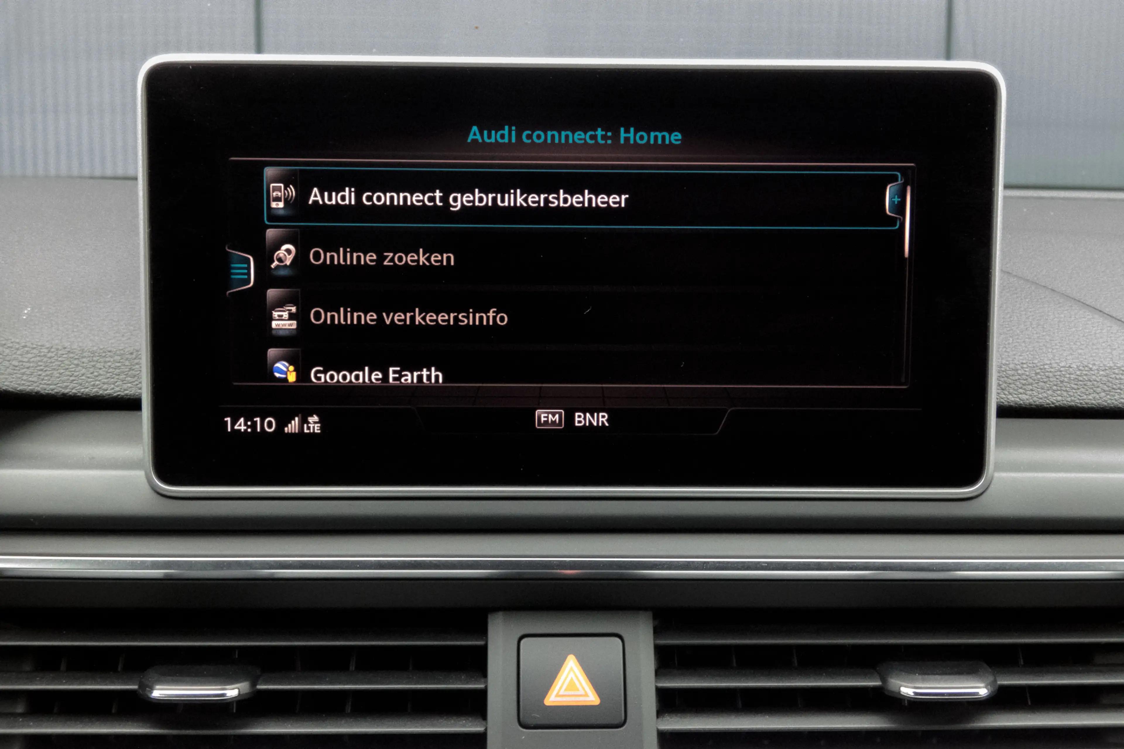 Audi A4 Avant 2.0 TFSI MHEV Design Pro Line Plus | Virtual — photo 32