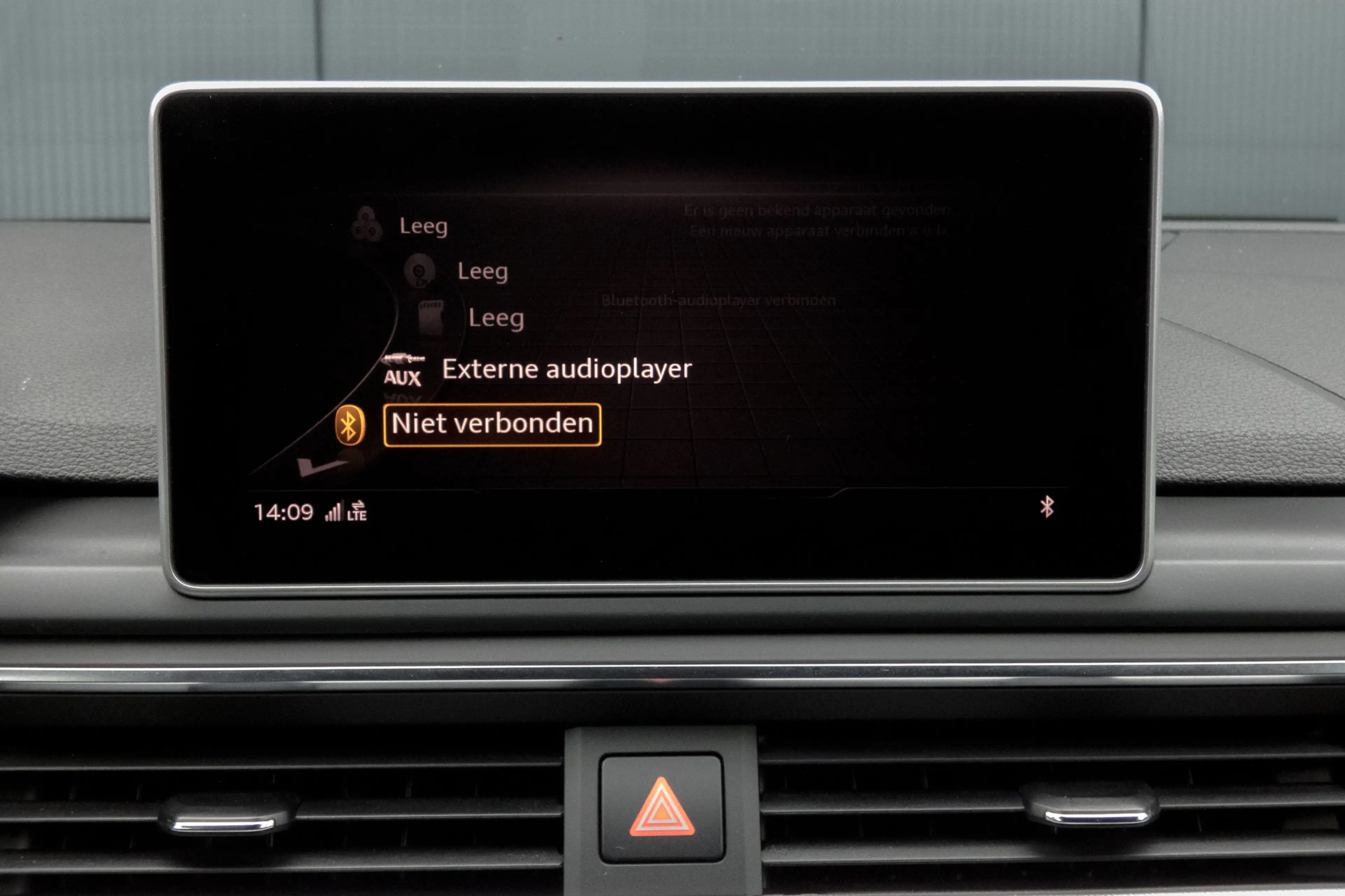 Audi A4 Avant 2.0 TFSI MHEV Design Pro Line Plus | Virtual — photo 28
