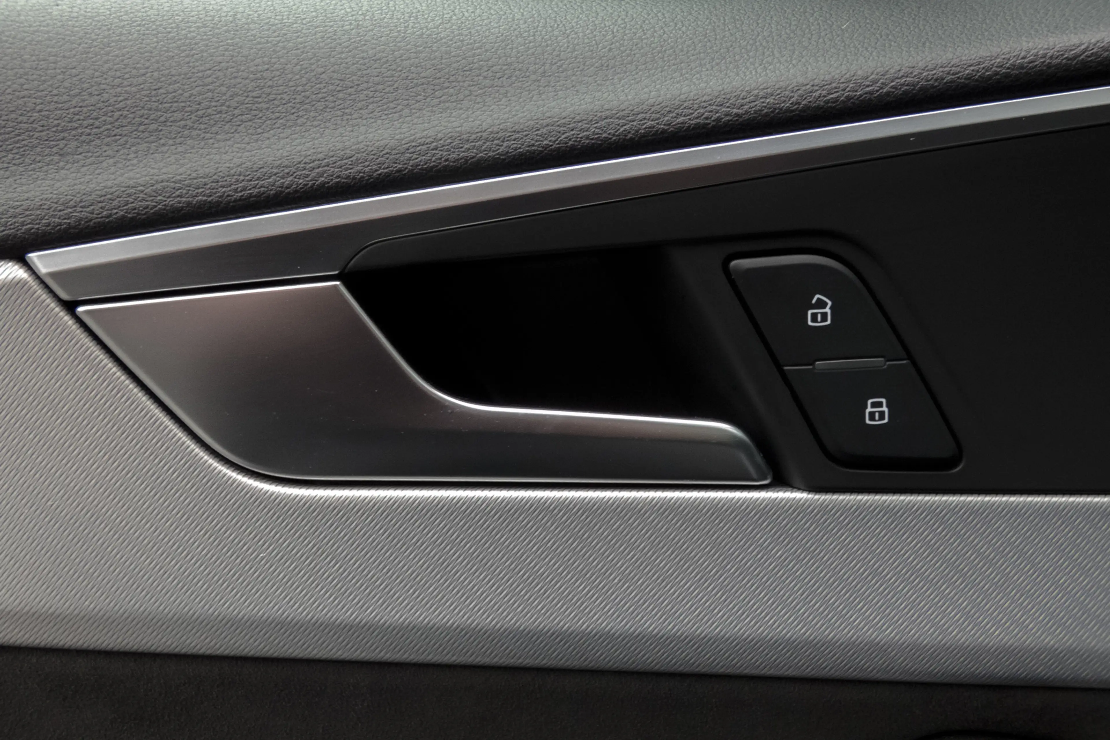 Audi A4 Avant 2.0 TFSI MHEV Design Pro Line Plus | Virtual — photo 45