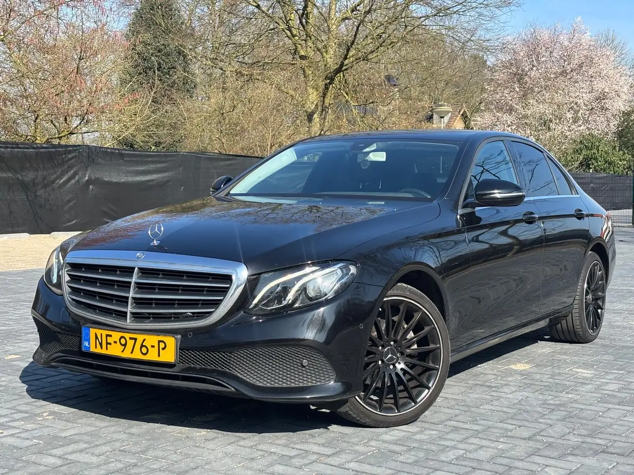 Mercedes-Benz E 200