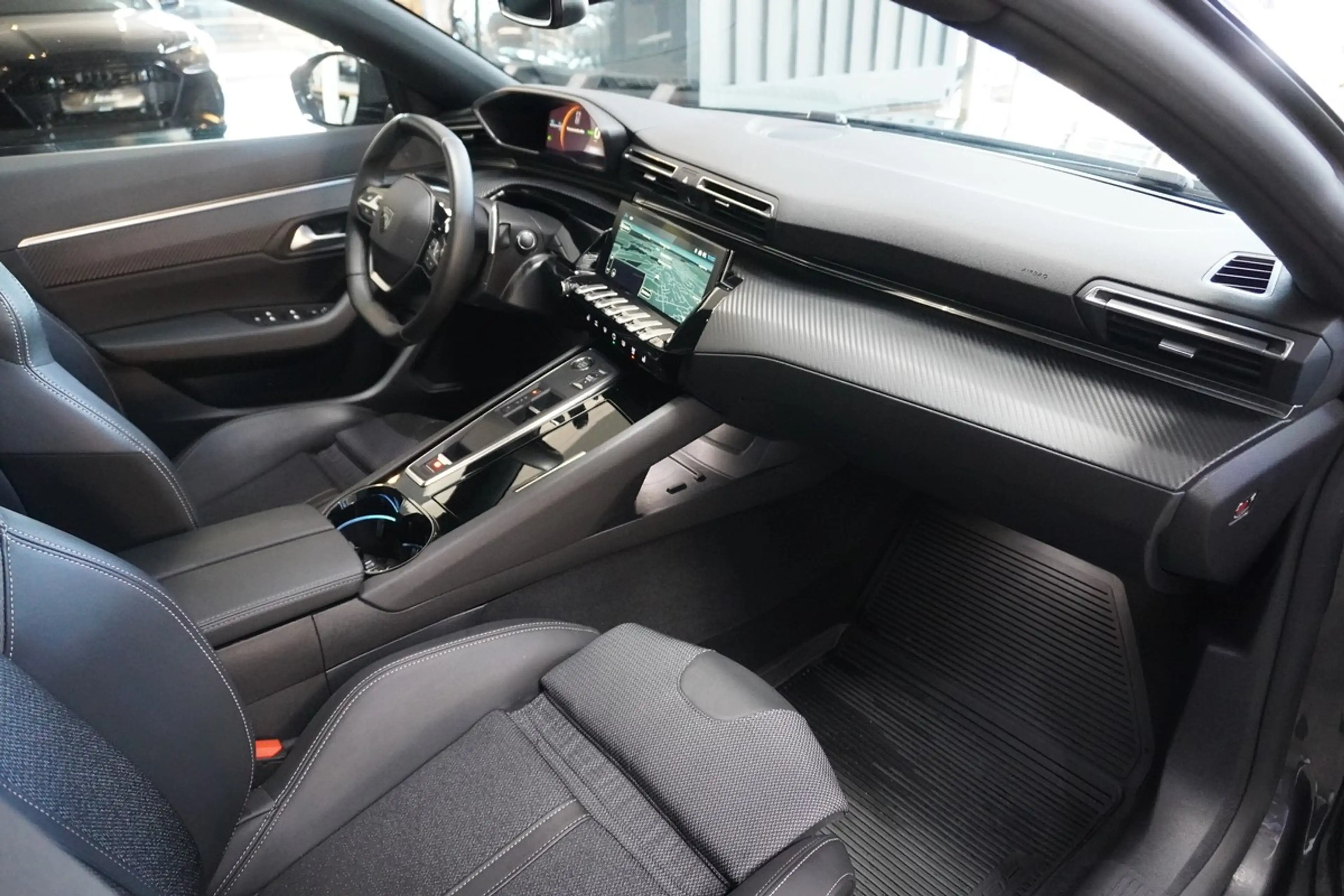 Peugeot 508 SW Allure Hybrid LED ACC DAB R.Cam — photo 14