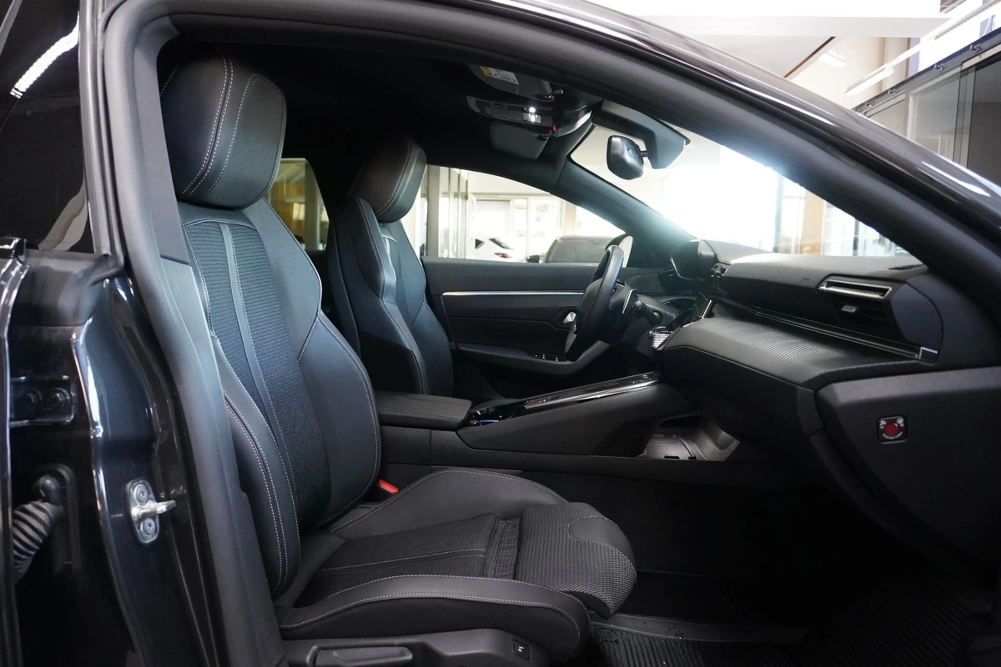 Peugeot 508 SW Allure Hybrid LED ACC DAB R.Cam — photo 15