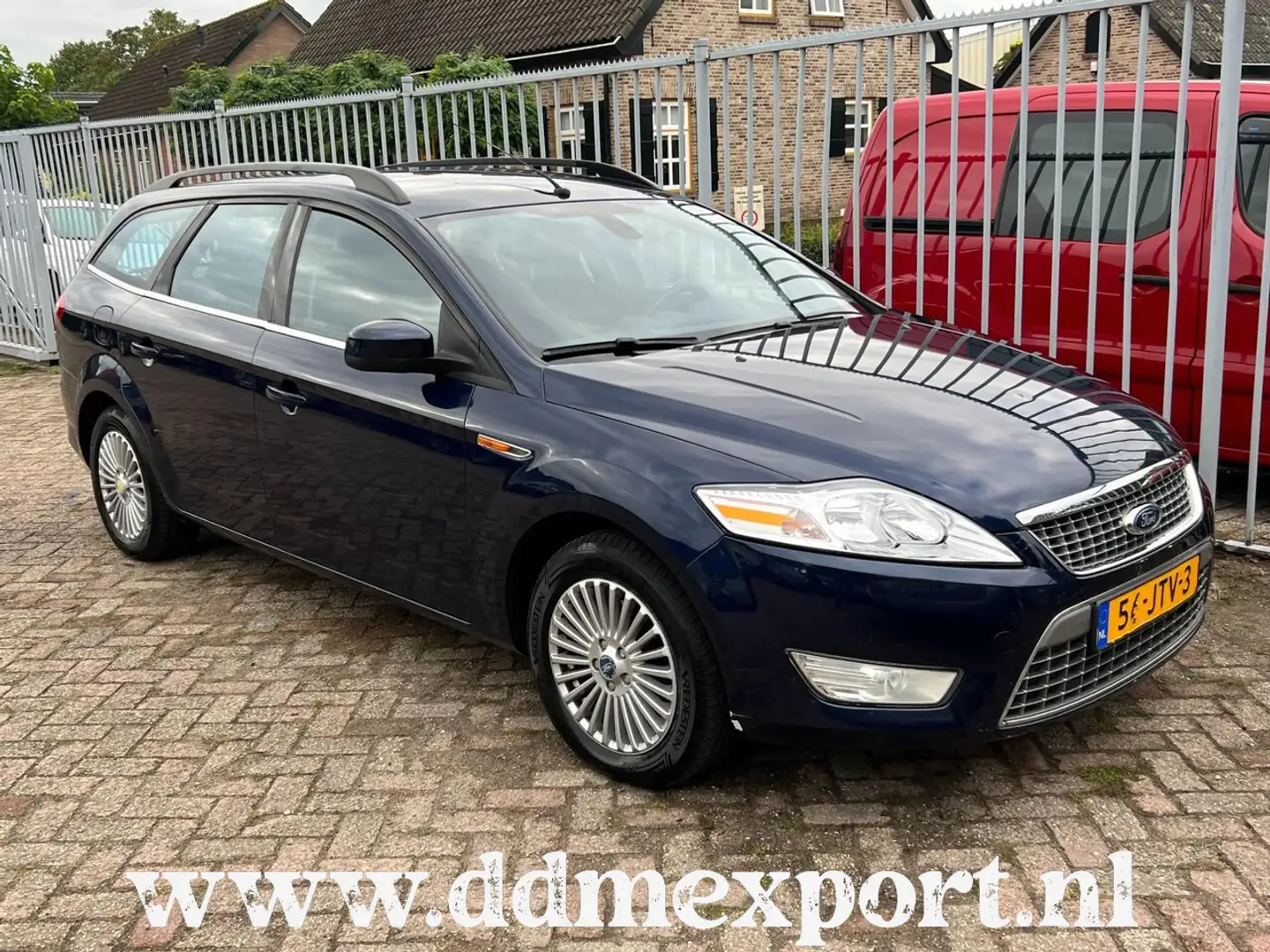 Ford Mondeo Wagon 2.0-16V Titanium FlexiFuel Blauw - 1