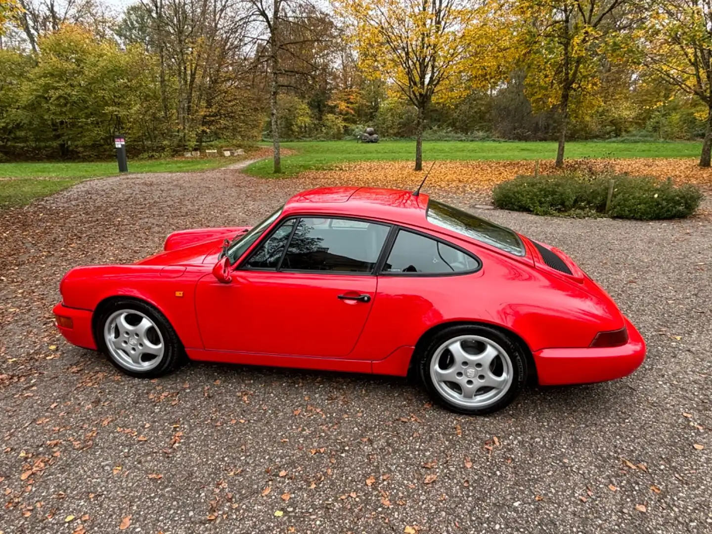Porsche 964 C 2 TOP Jahreswagenzustand MINT Rot - 1