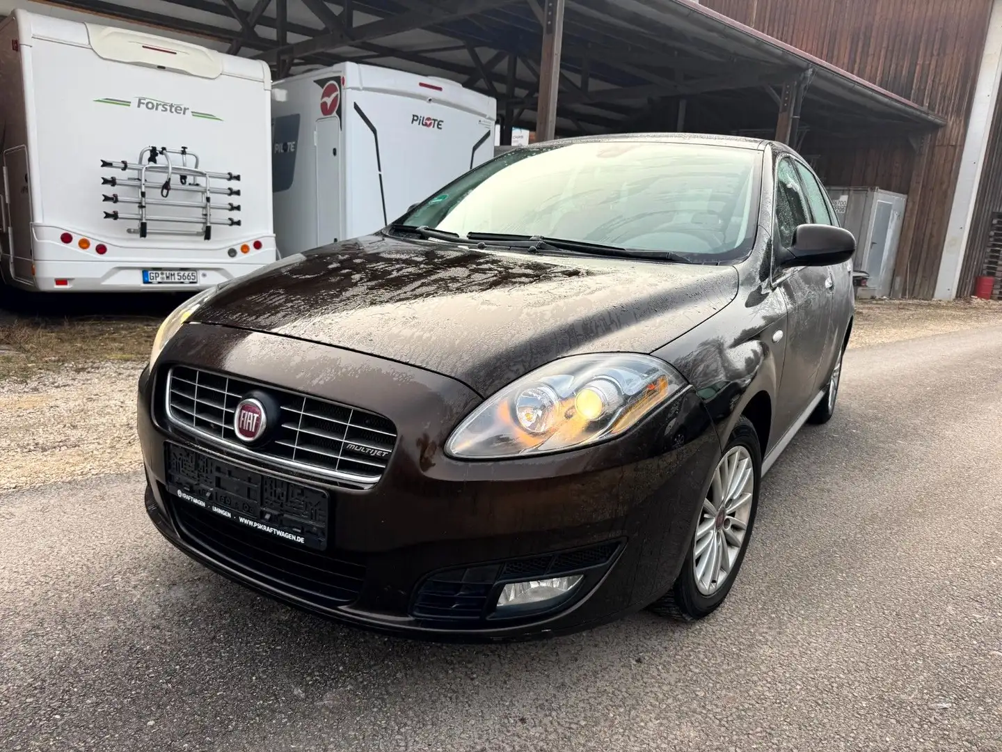 Fiat Croma 1.9 8V Multijet Dynamic Pur-O2 - 1