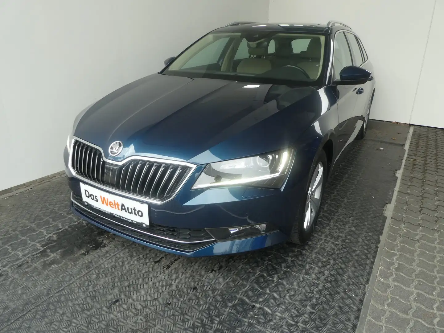 Skoda Superb 4x4 Style TDI DSG Blau - 1