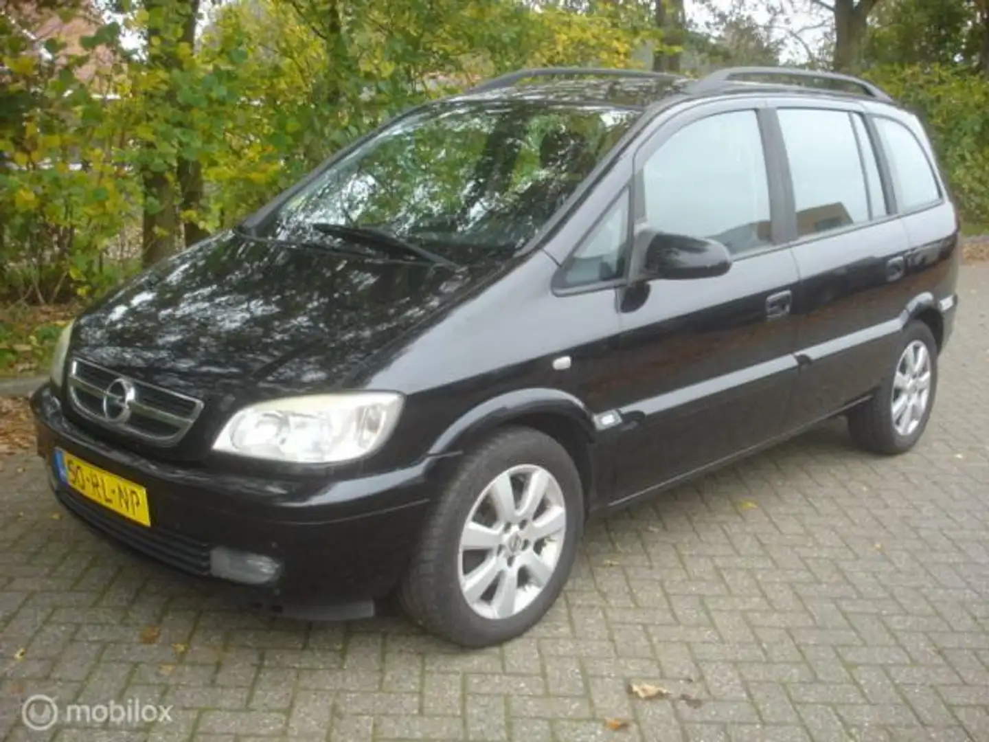Opel Zafira 1.8-16V Maxx Cool Aut. Airco - Navi. APK 11-2026 Zwart - 1