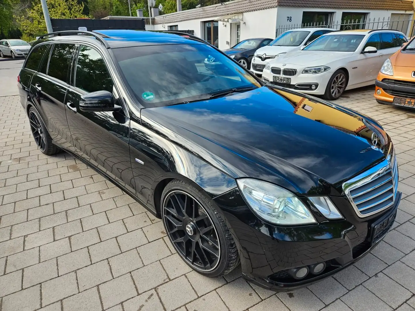 Mercedes-Benz E 300 E -Klasse E 300 CDI BlueEfficiency Negru - 2
