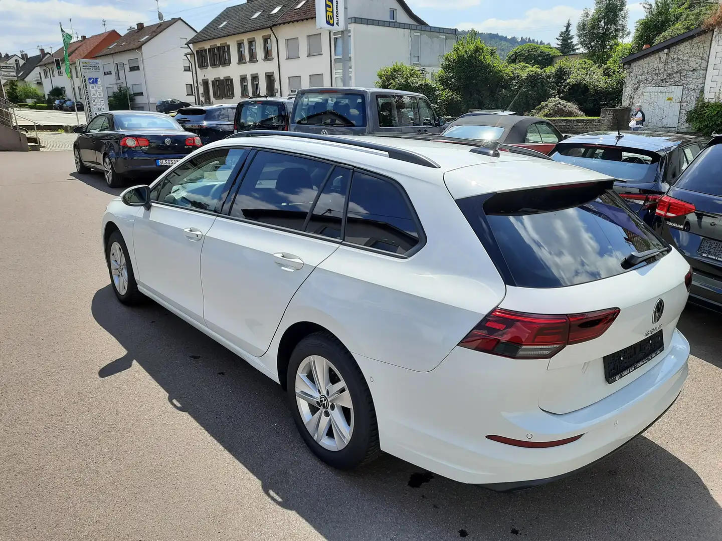 Volkswagen Golf Variant Life Blanc - 2