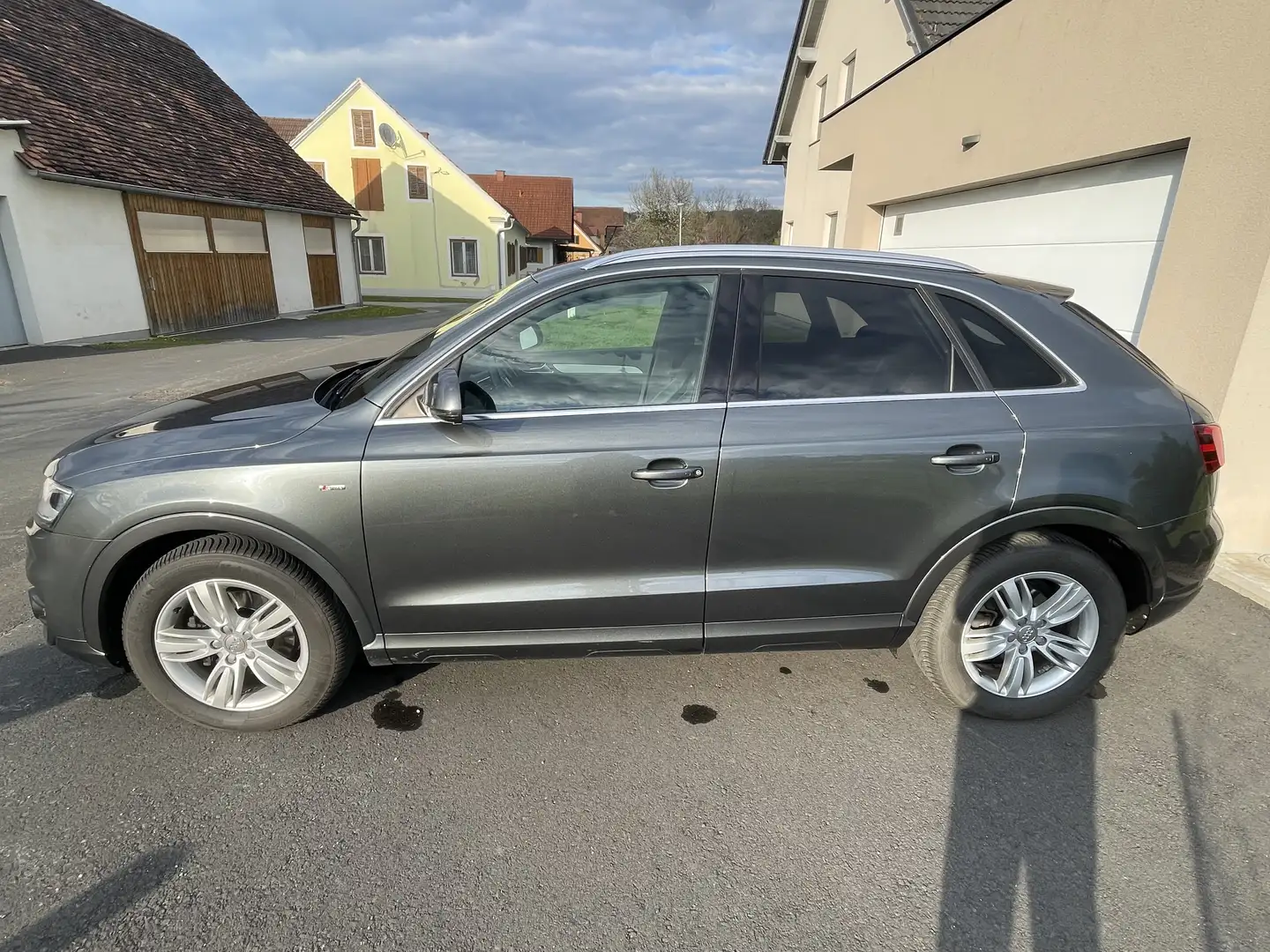 Audi Q3 S-Line Quattro 2.0 TDI - 2