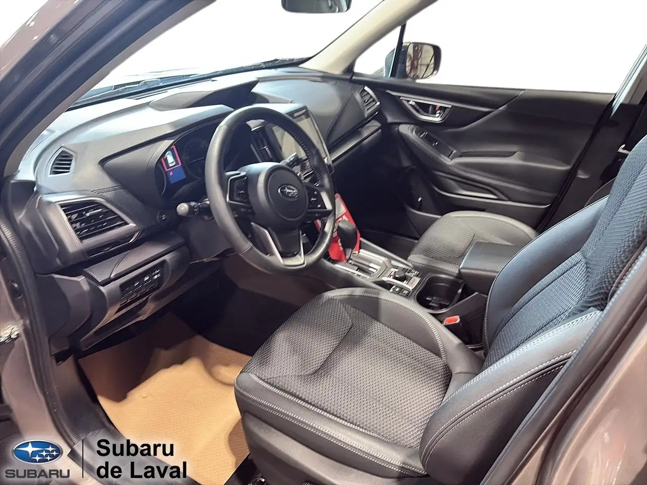 Subaru Forester снимка Subaru Forester