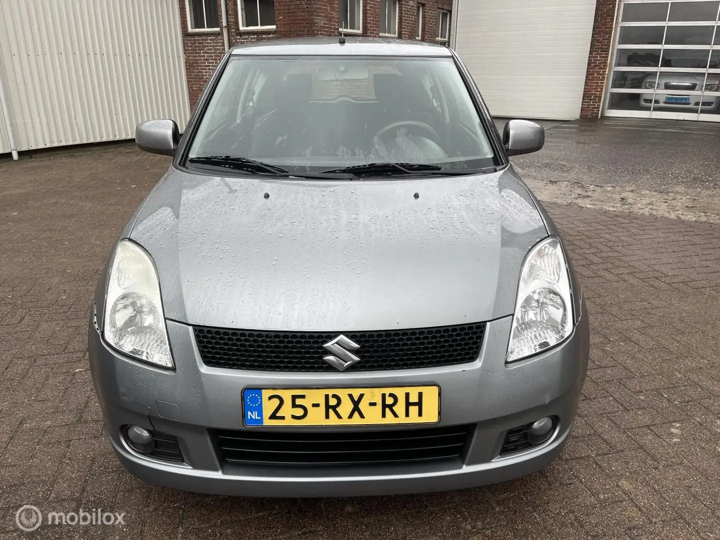 Suzuki Swift 1.5 GLS rijd goed APK feb 2027 Grau - 2