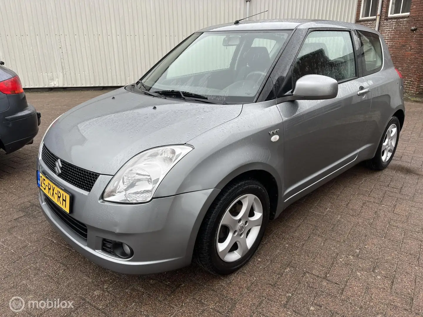 Suzuki Swift 1.5 GLS rijd goed APK feb 2027 Grau - 1