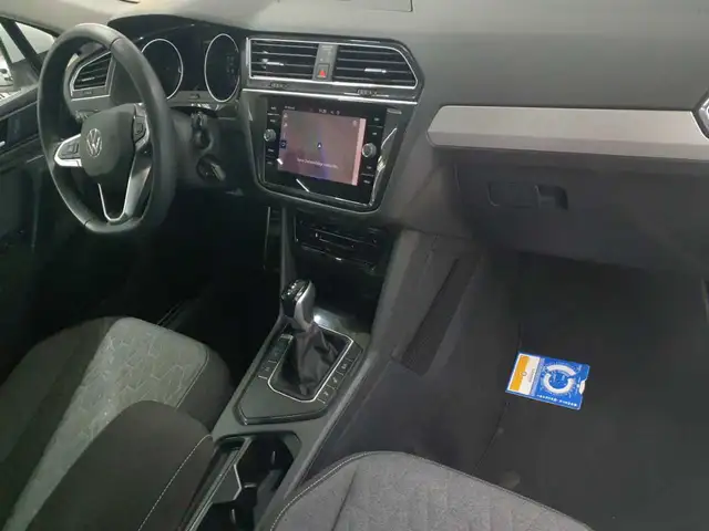 Volkswagen Tiguan view 9
