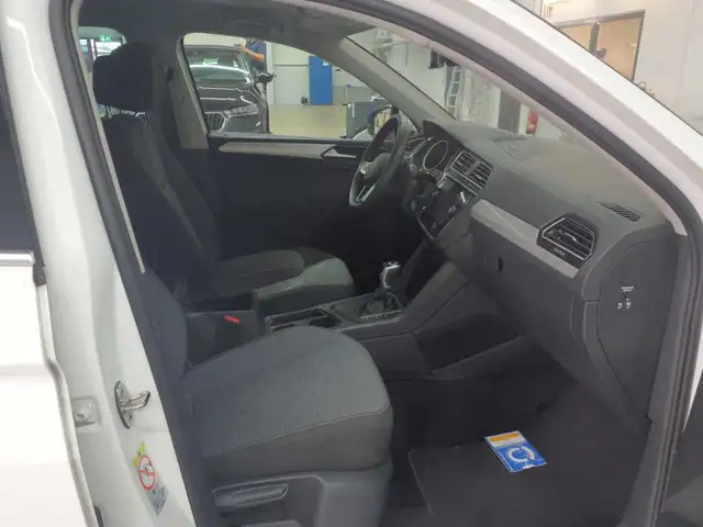Volkswagen Tiguan view 8