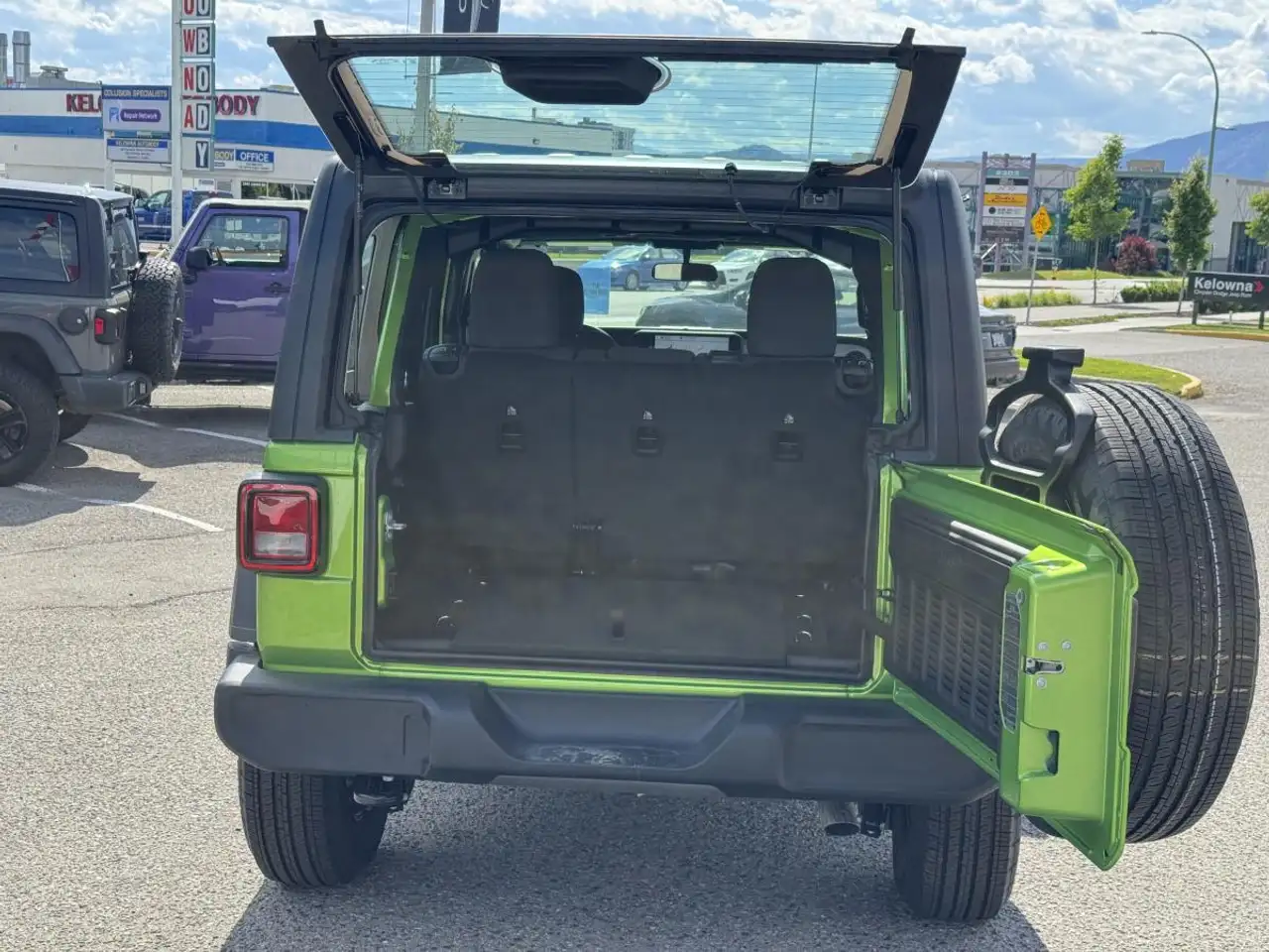 Jeep Wrangler снимка Jeep Wrangler