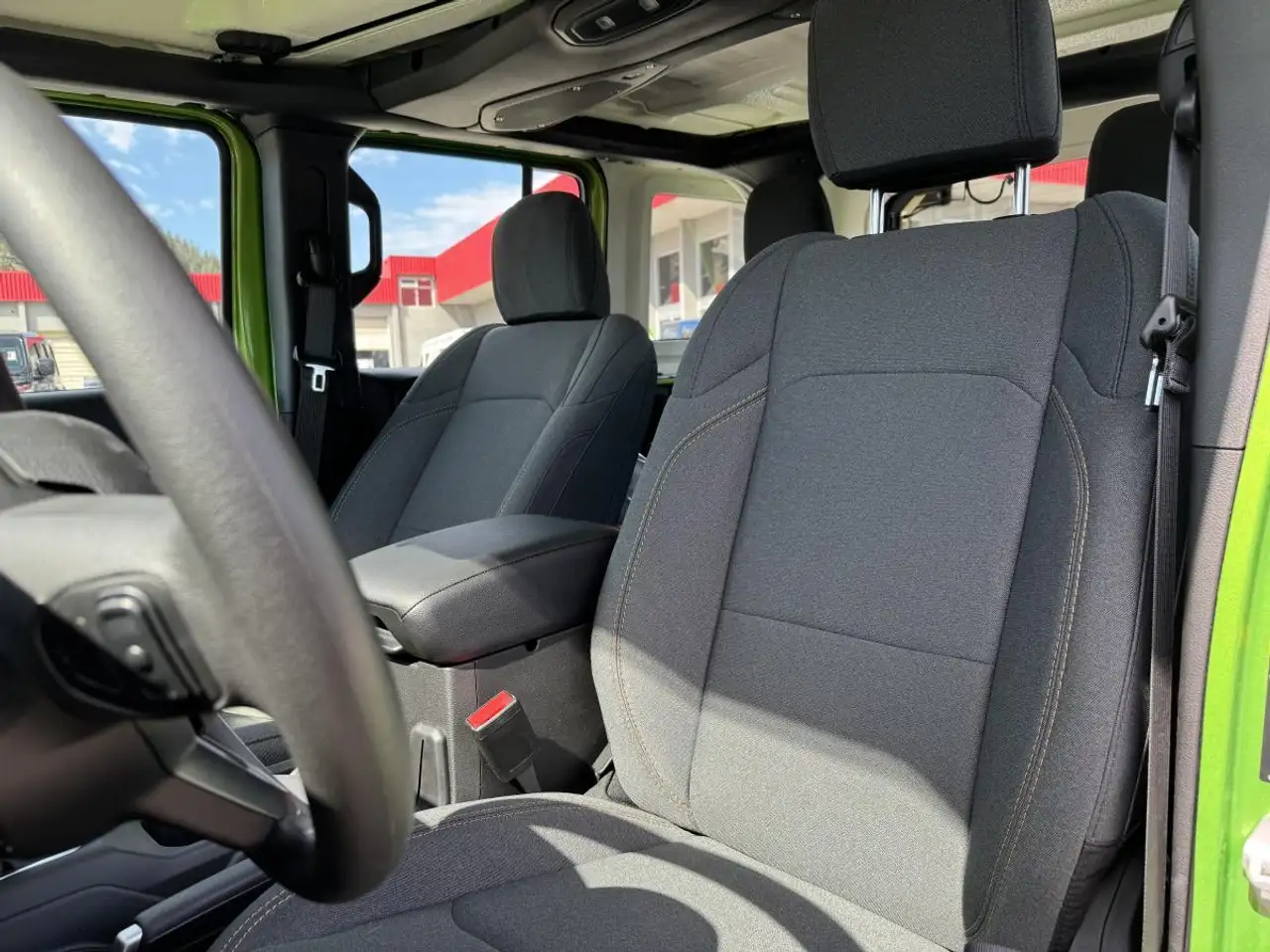 Jeep Wrangler снимка Jeep Wrangler