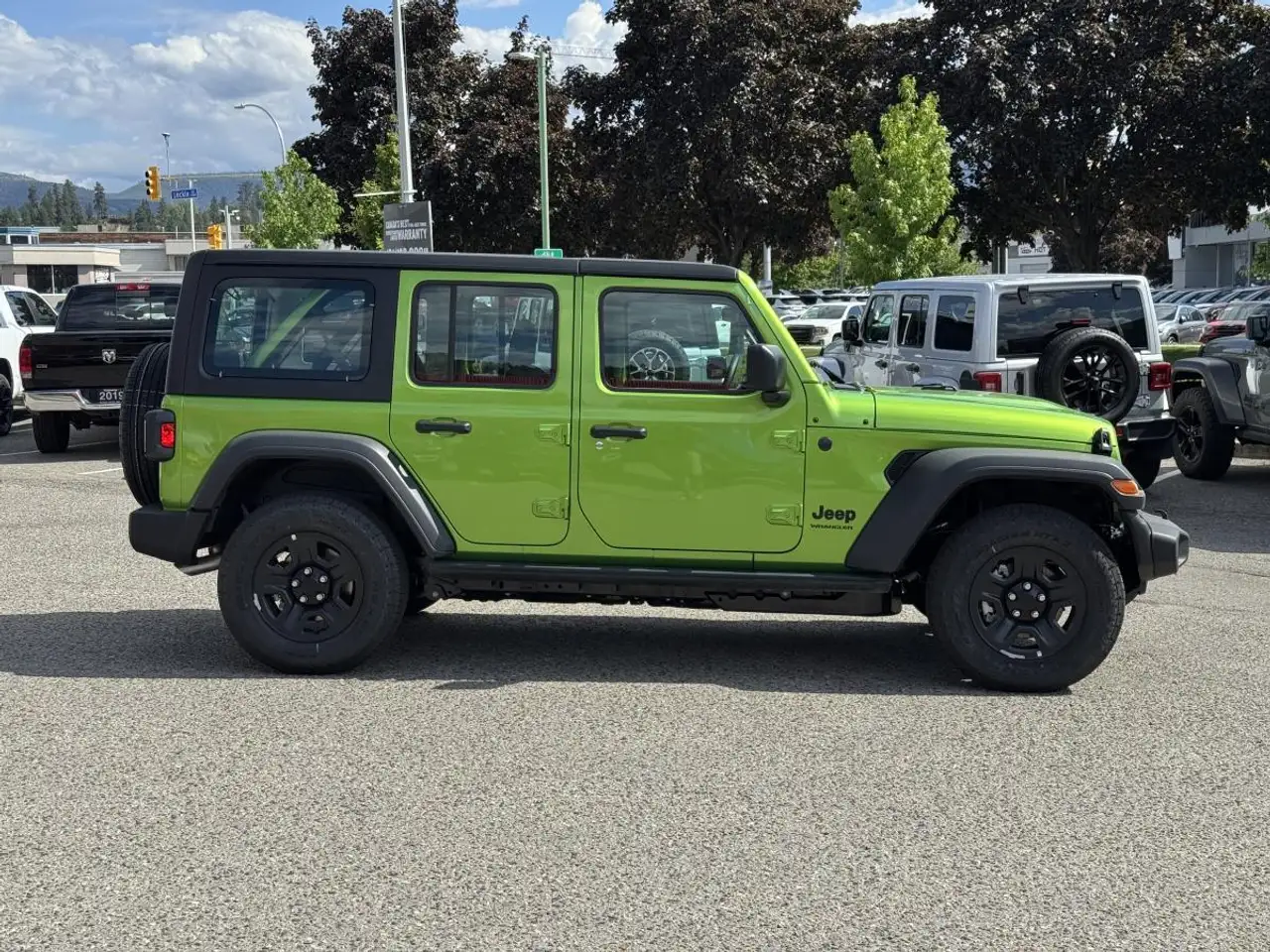 Jeep Wrangler снимка Jeep Wrangler