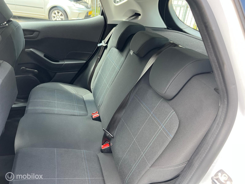 Ford Fiesta 1.1 Black & White Edition — photo 18