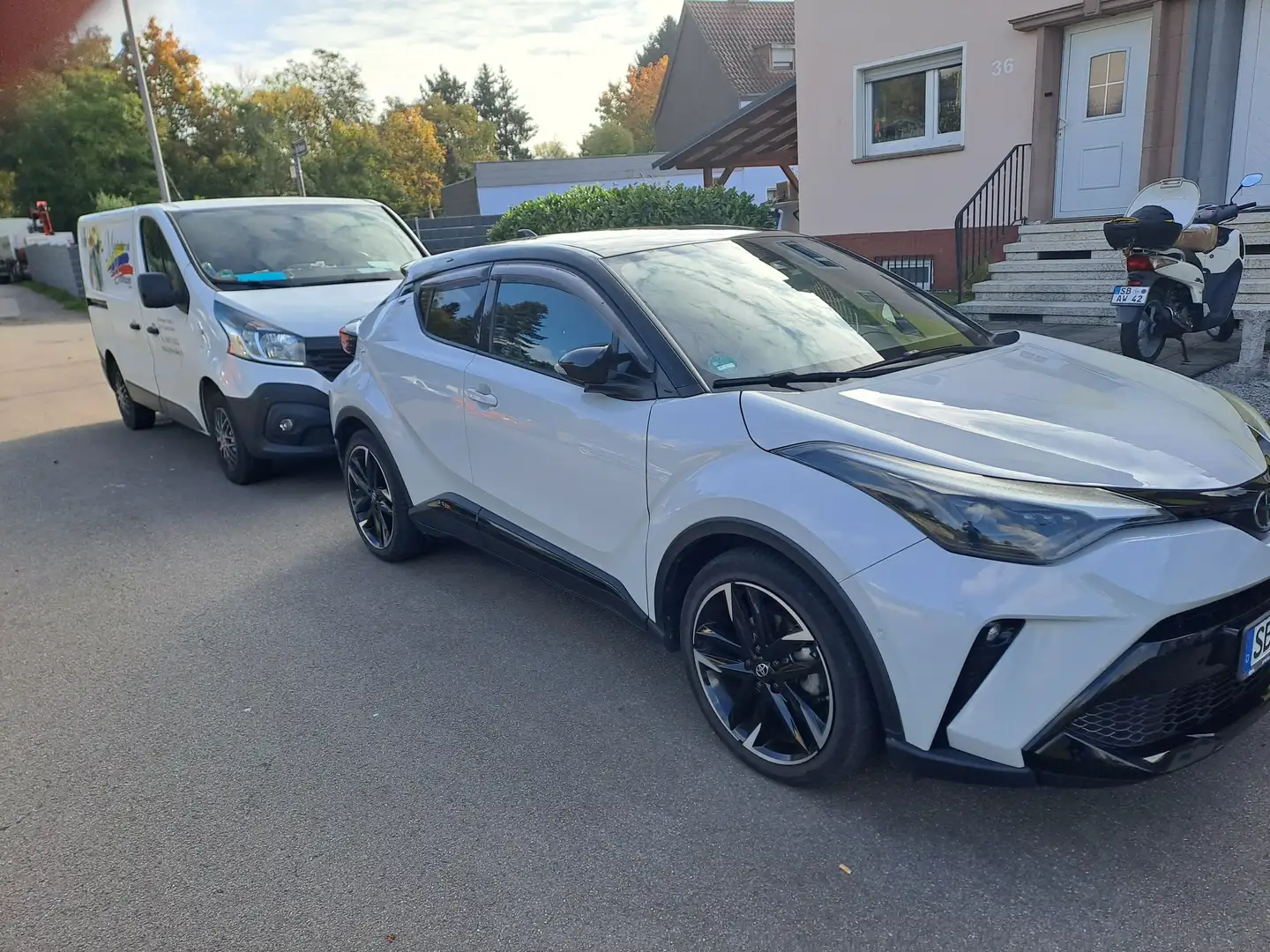 Toyota C-HR C-HR 2.0 Hybrid GR Sport Grau - 1
