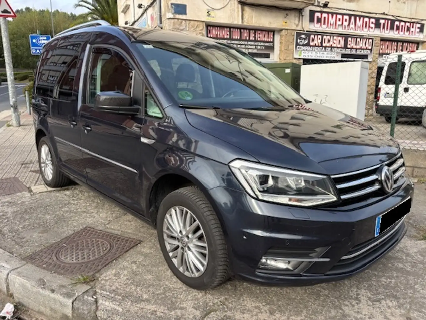 Volkswagen Caddy 2.0TDI Trendline DSG 110kW Gris - 2