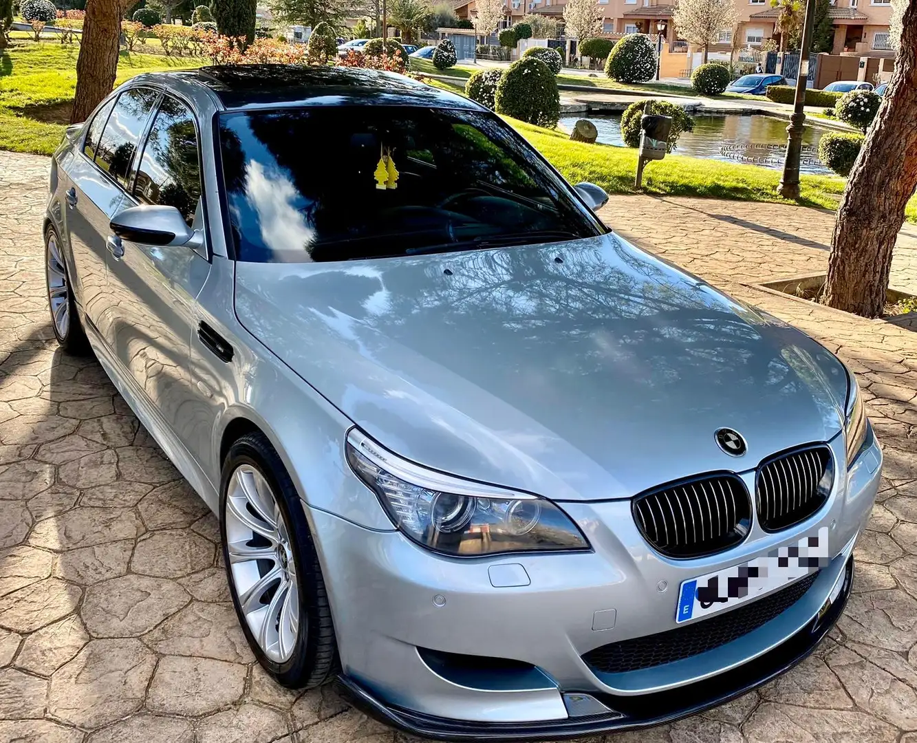 BMW M5 M5 E60 V10 2009 - 1