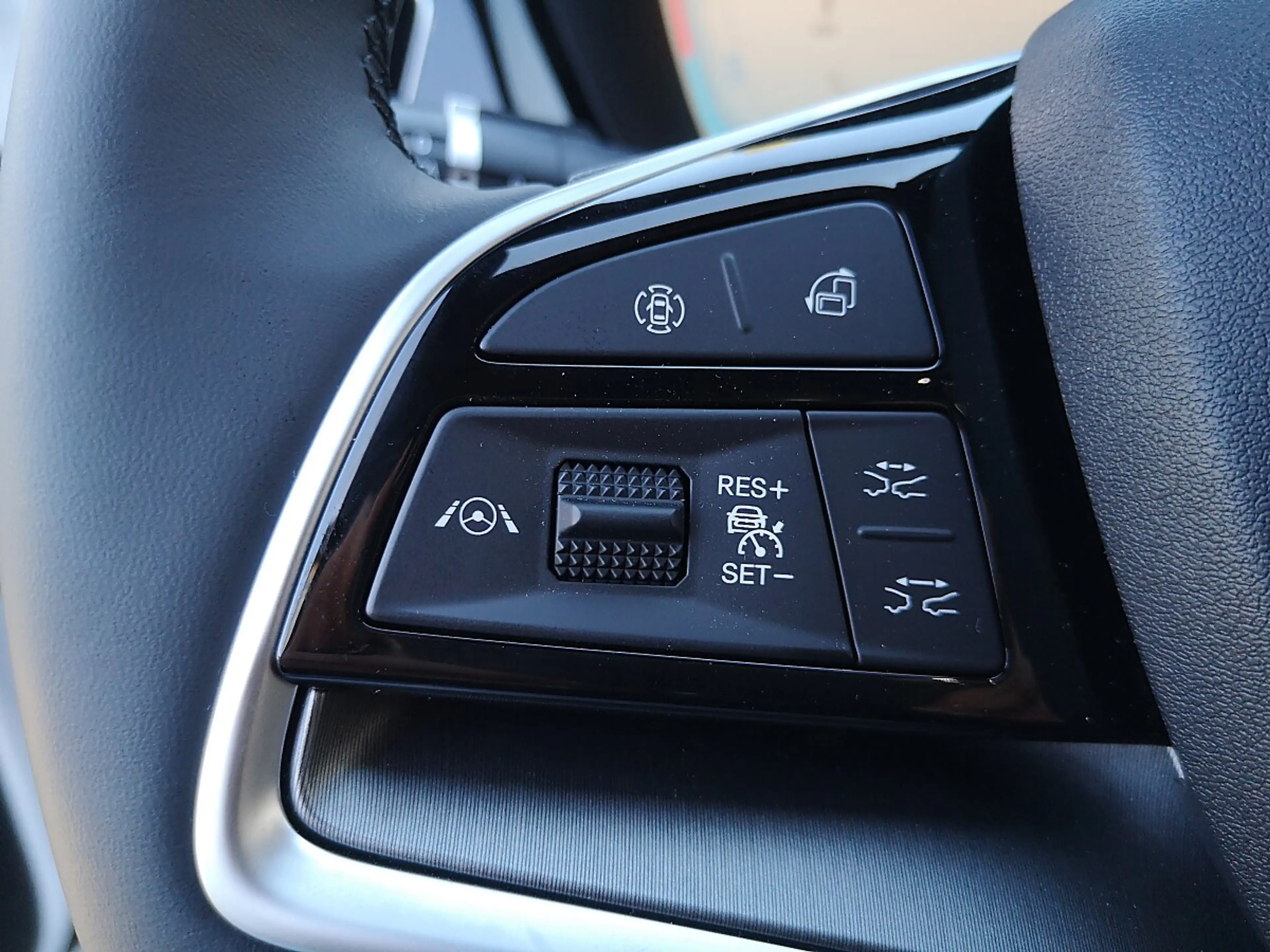 BYD Seal U PHEV Design AWD — photo 13