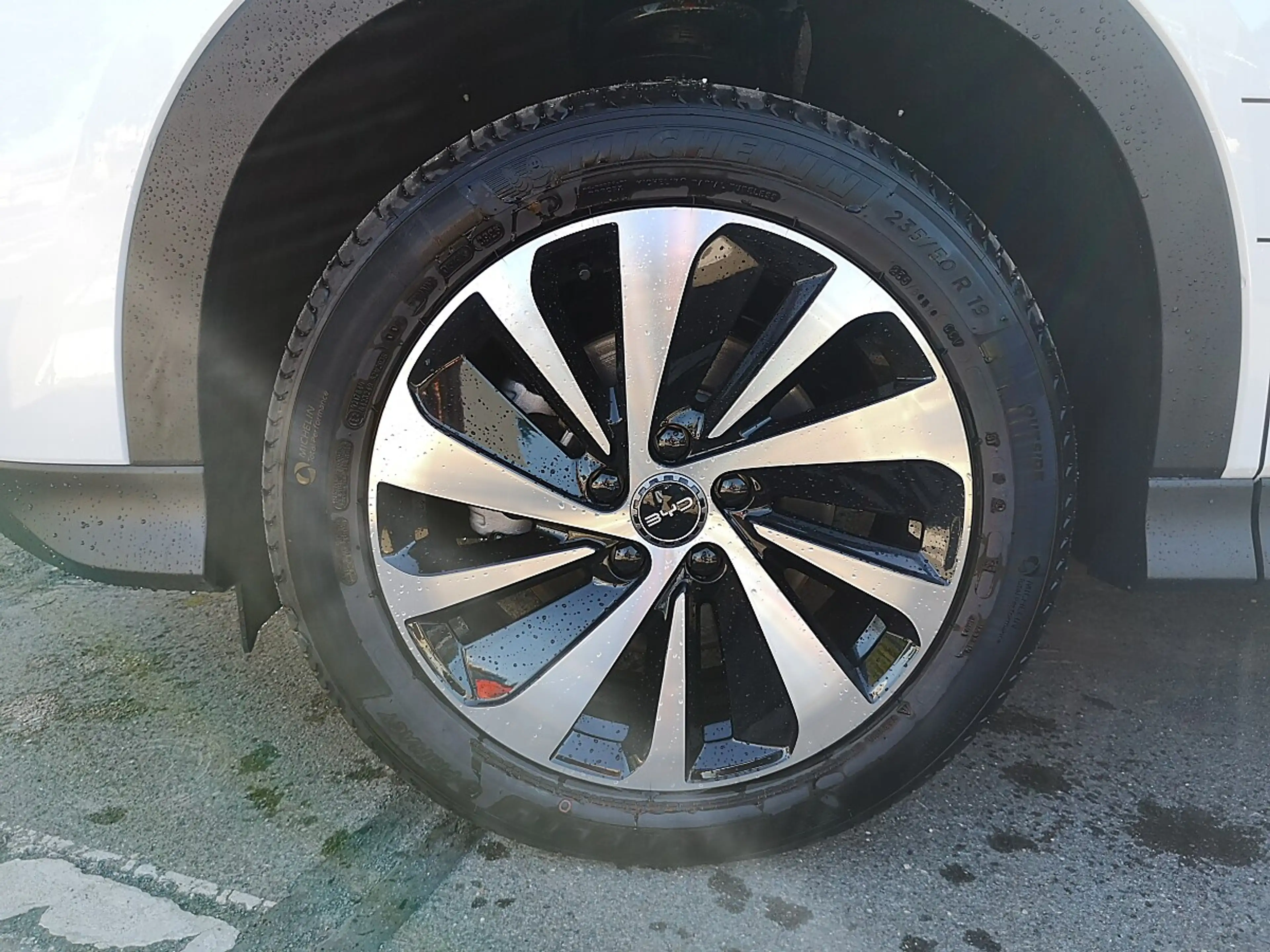 BYD Seal U PHEV Design AWD — photo 6