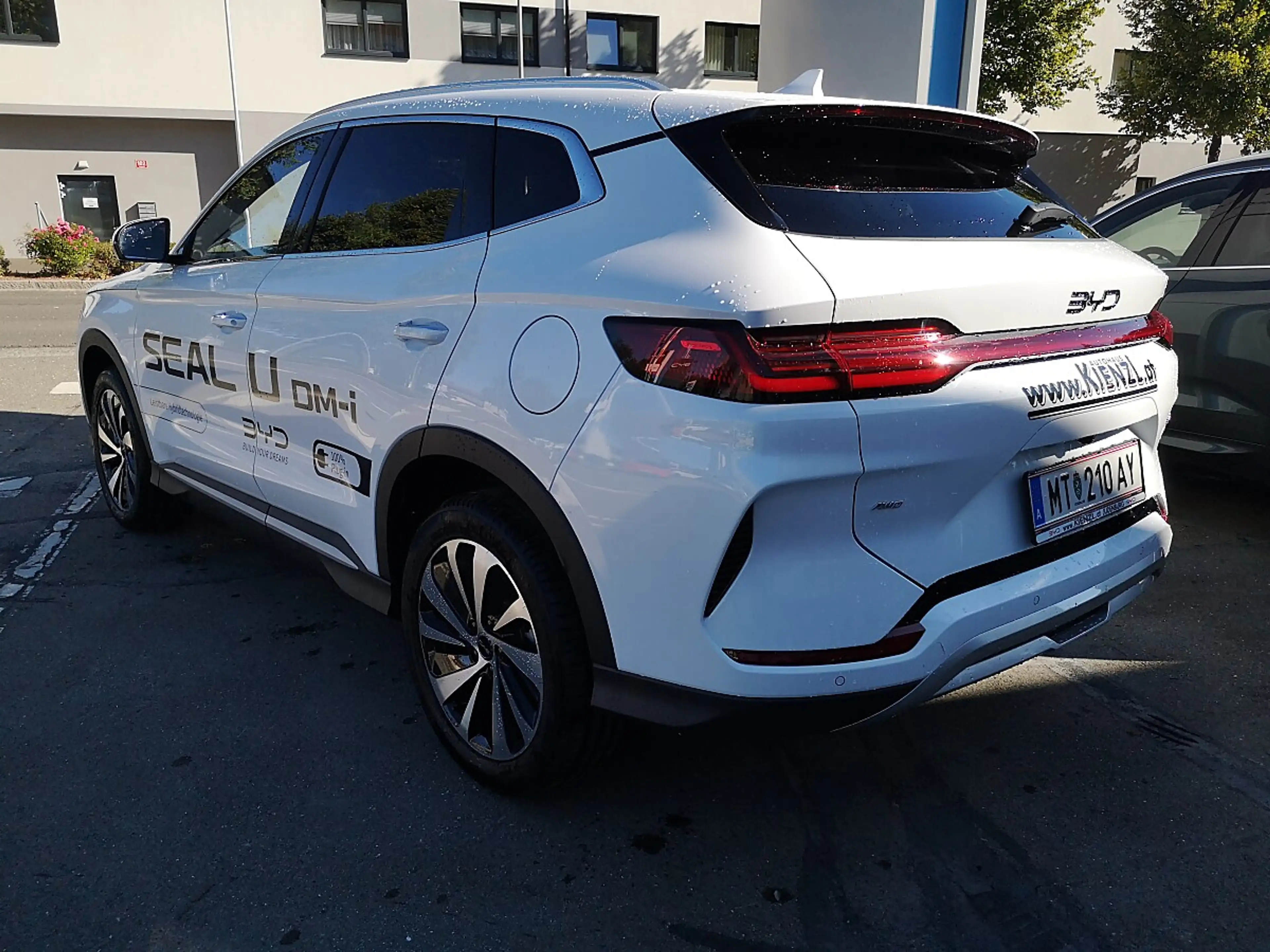 BYD Seal U PHEV Design AWD — photo 2