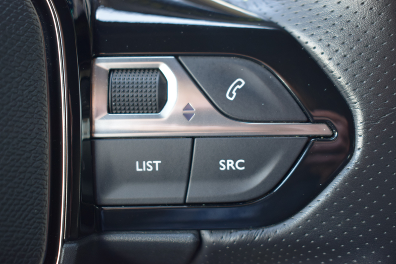 Peugeot e-2008 EV GT 50 kWh | 360° Camera | Climate + Cruise Cont — photo 10
