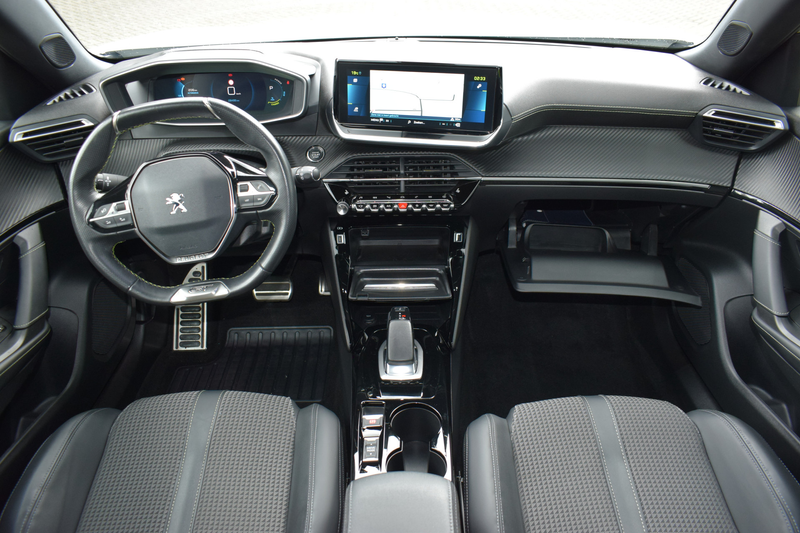 Peugeot e-2008 EV GT 50 kWh | 360° Camera | Climate + Cruise Cont — photo 3