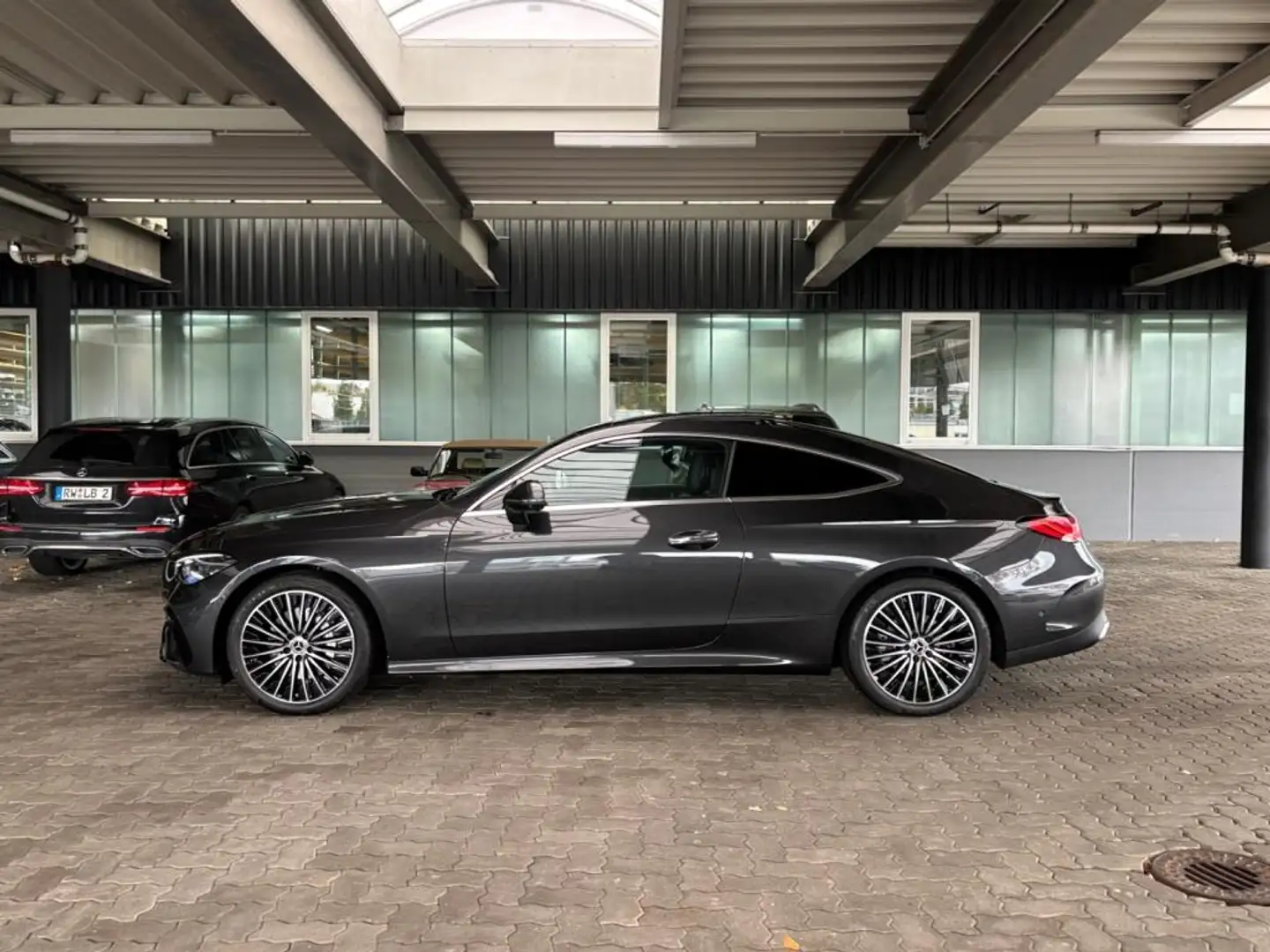 Mercedes-Benz CLE 200 4M Coupe AMG+AMBIENTE+DISTRO+MEMORY+MBUX Gris - 2