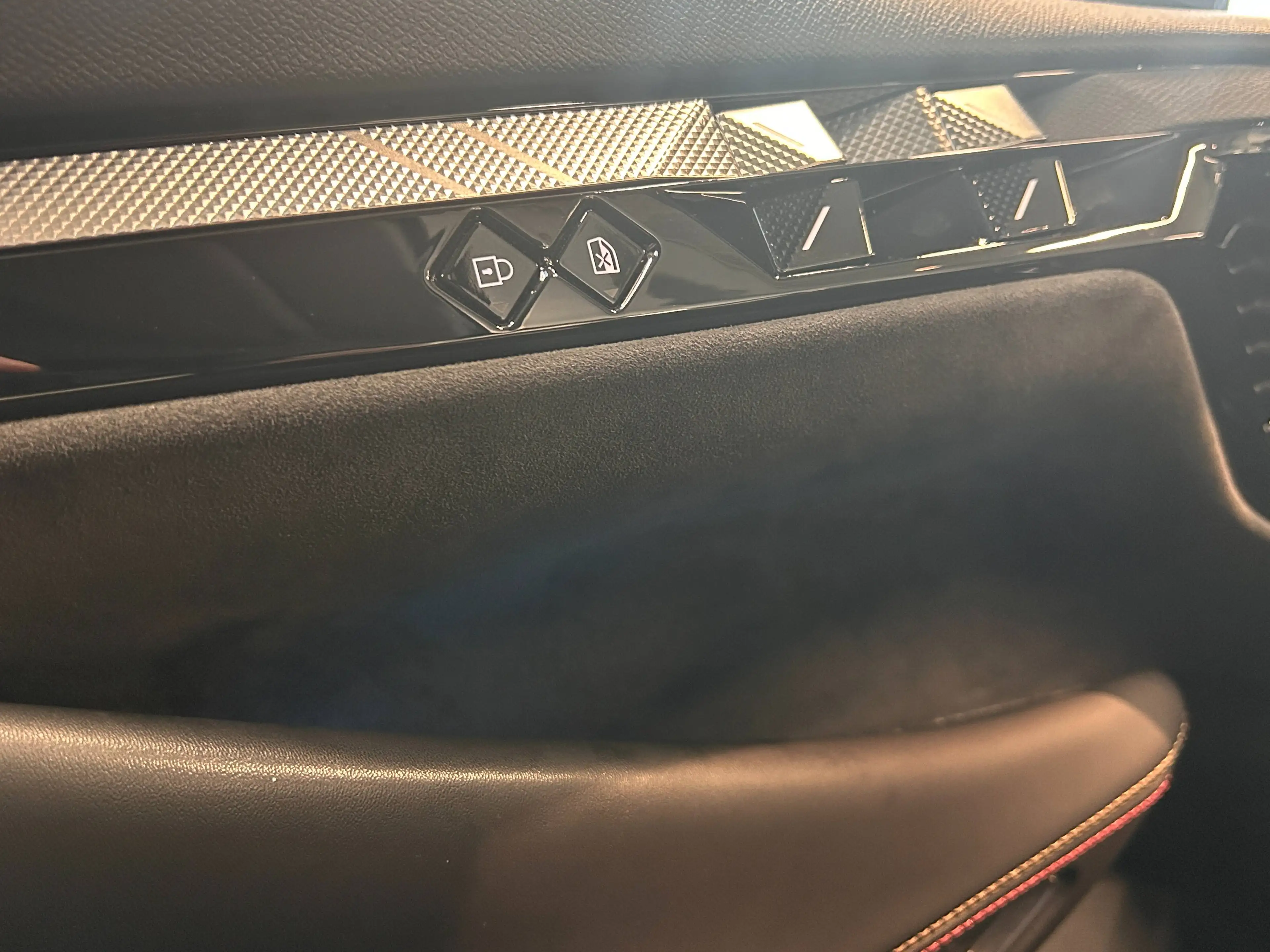 DS Automobiles DS 4 DS 4 PHEV 1.6 E-TENSE Performance Line (165 kW) — photo 22