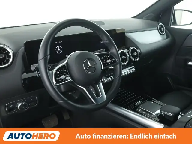 Mercedes-Benz B-Class view 11