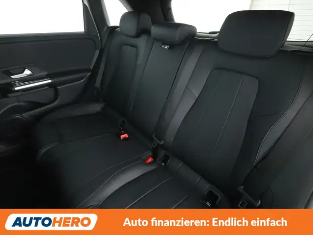 Mercedes-Benz B-Class view 14