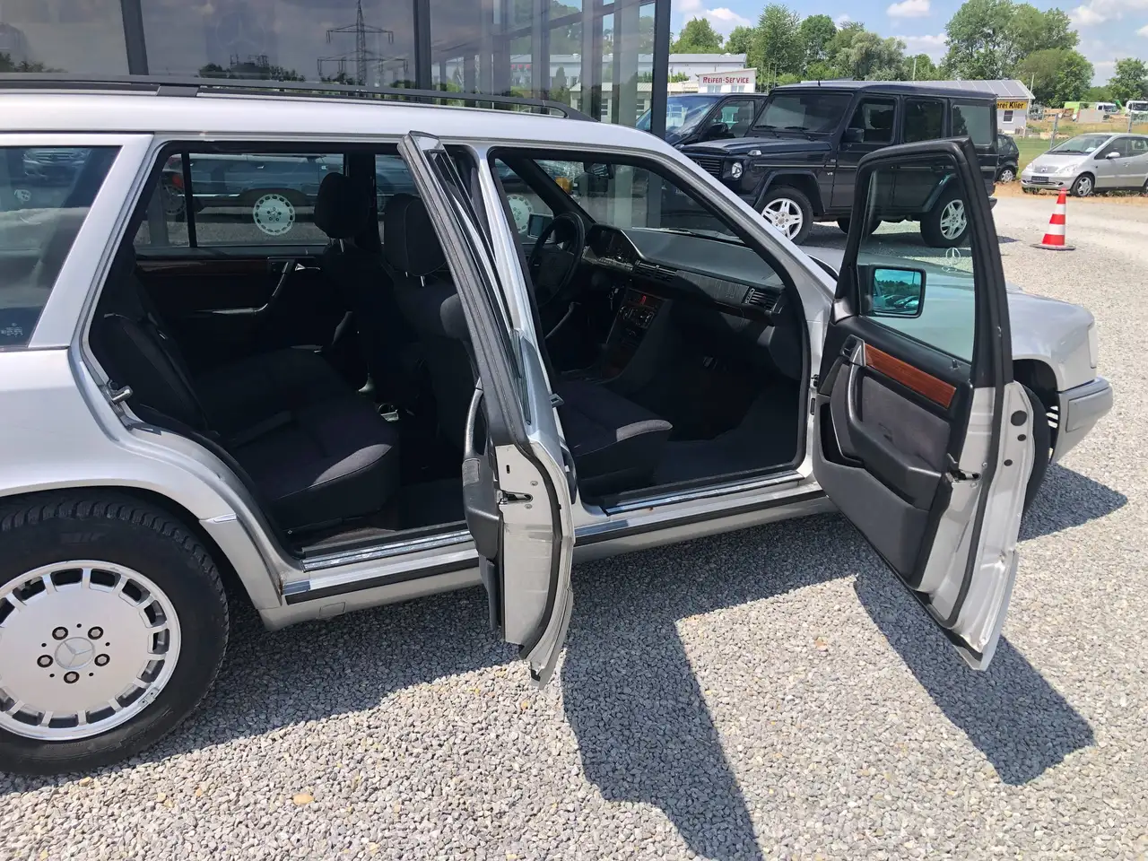 Mercedes-Benz E 200 T Automatik*AHK*Klimaanlage*Tempomat*, foto 7