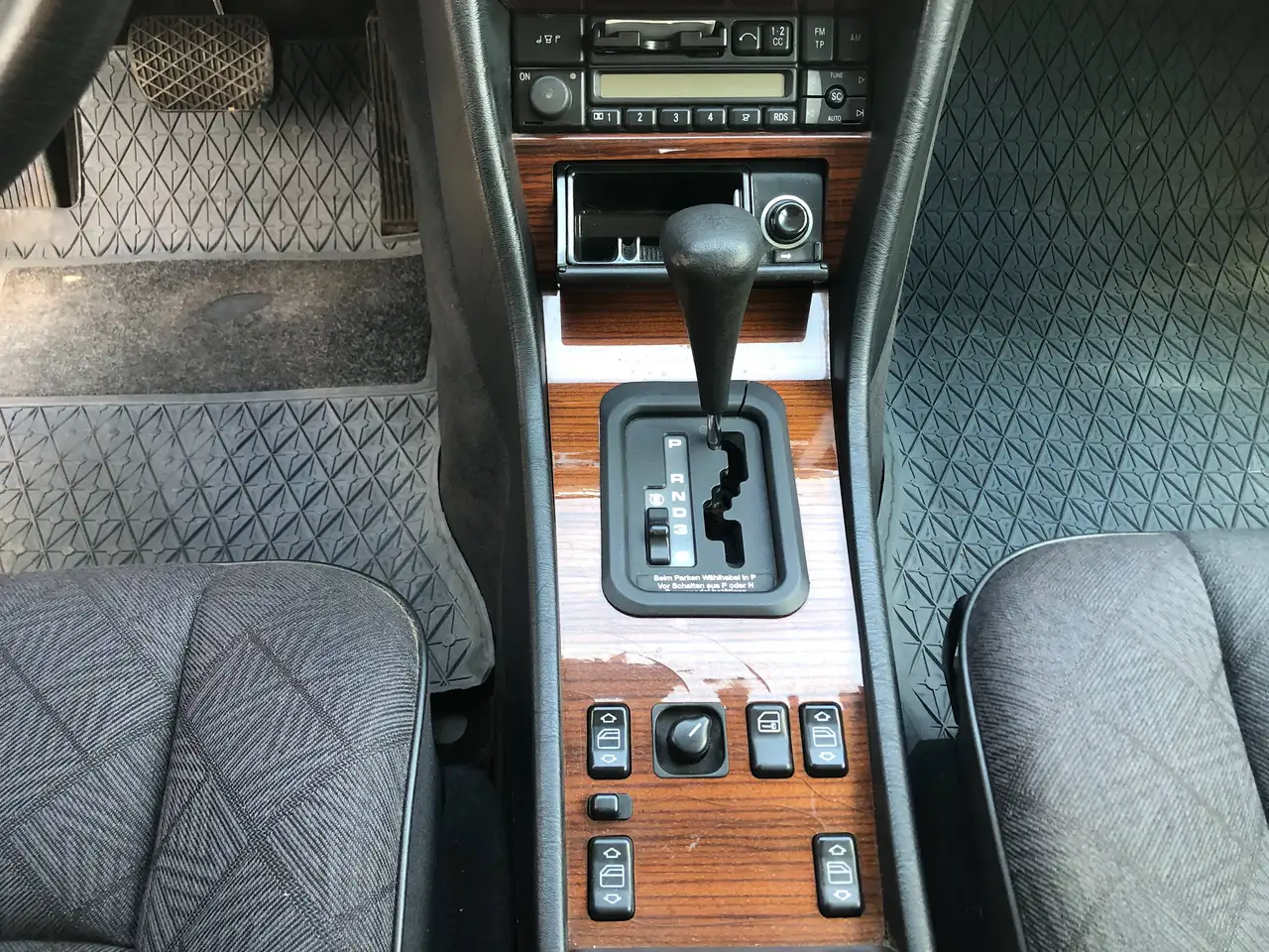 Mercedes-Benz E 200 T Automatik*AHK*Klimaanlage*Tempomat*, foto 12