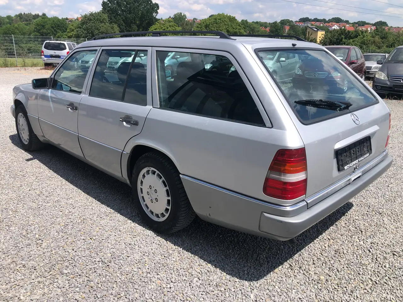 Mercedes-Benz E 200 T Automatik*AHK*Klimaanlage*Tempomat*, foto 4