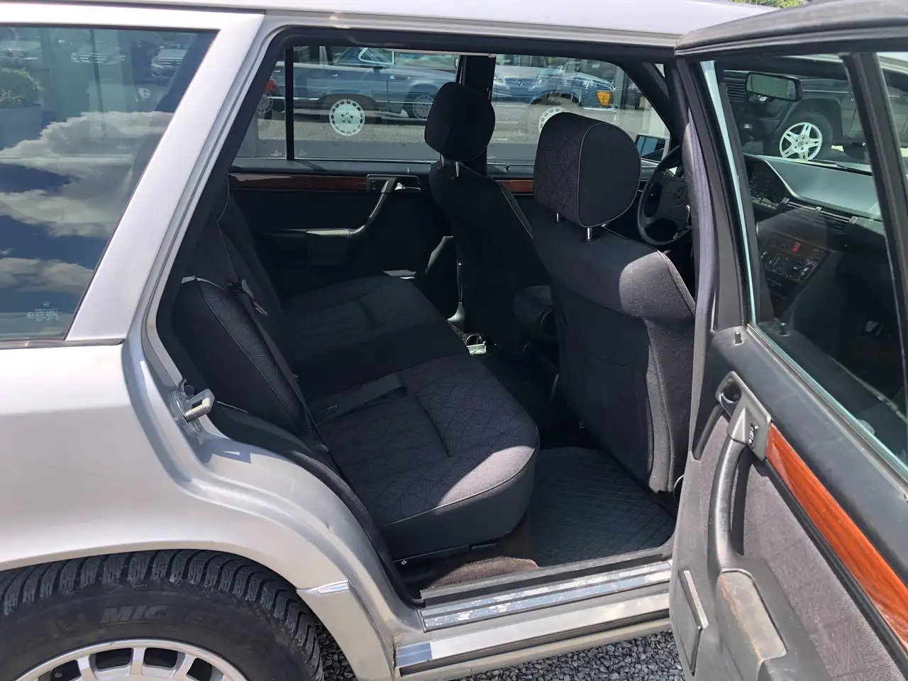 Mercedes-Benz E 200 T Automatik*AHK*Klimaanlage*Tempomat*, foto 8